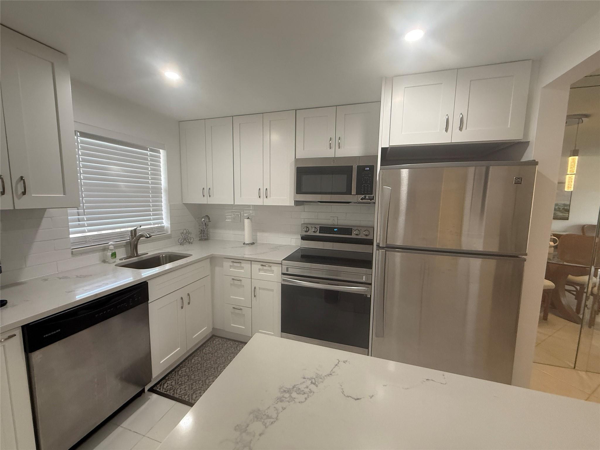 Sunrise Lakes - Residential