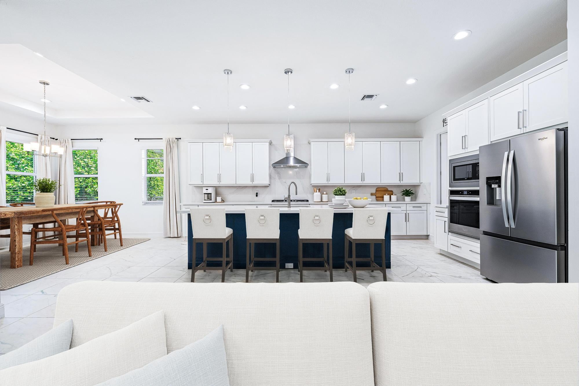 9224 CRESTVIEW Circle