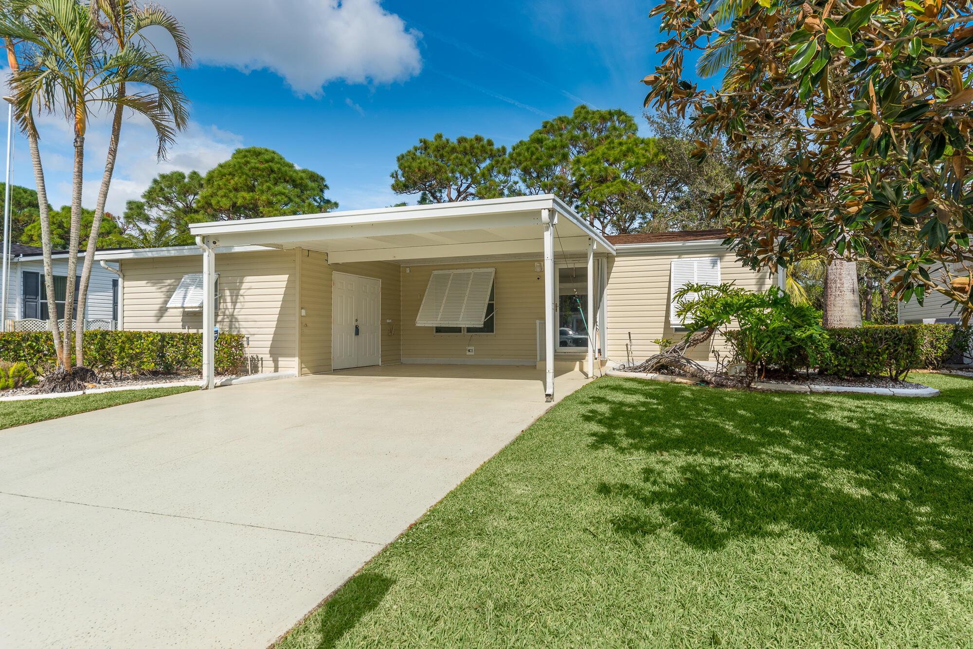 FAIRWAYS AT SAVANNA CLUB - Residential