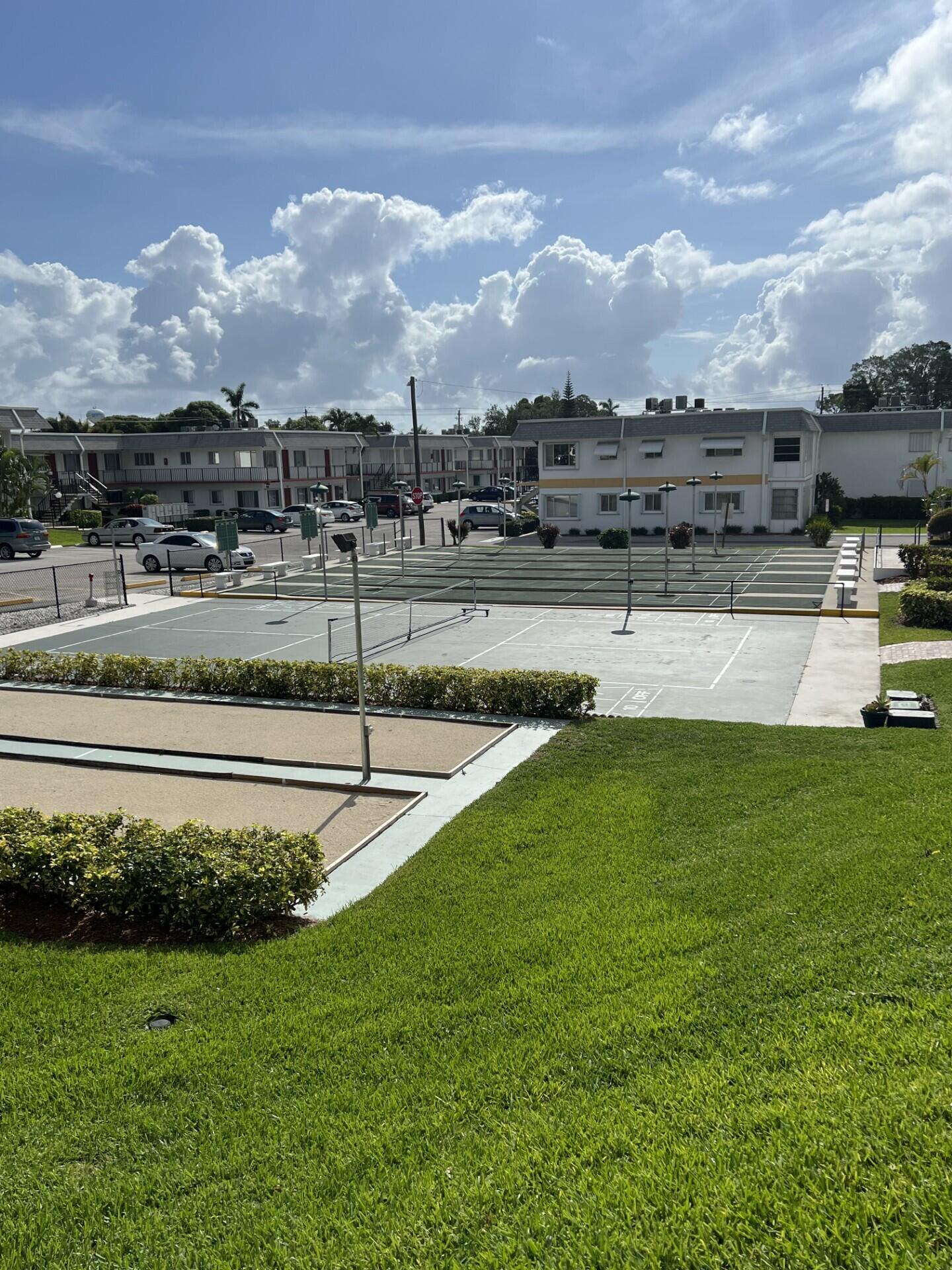 MURRY HILLS APT BLDG CONDO - Residential