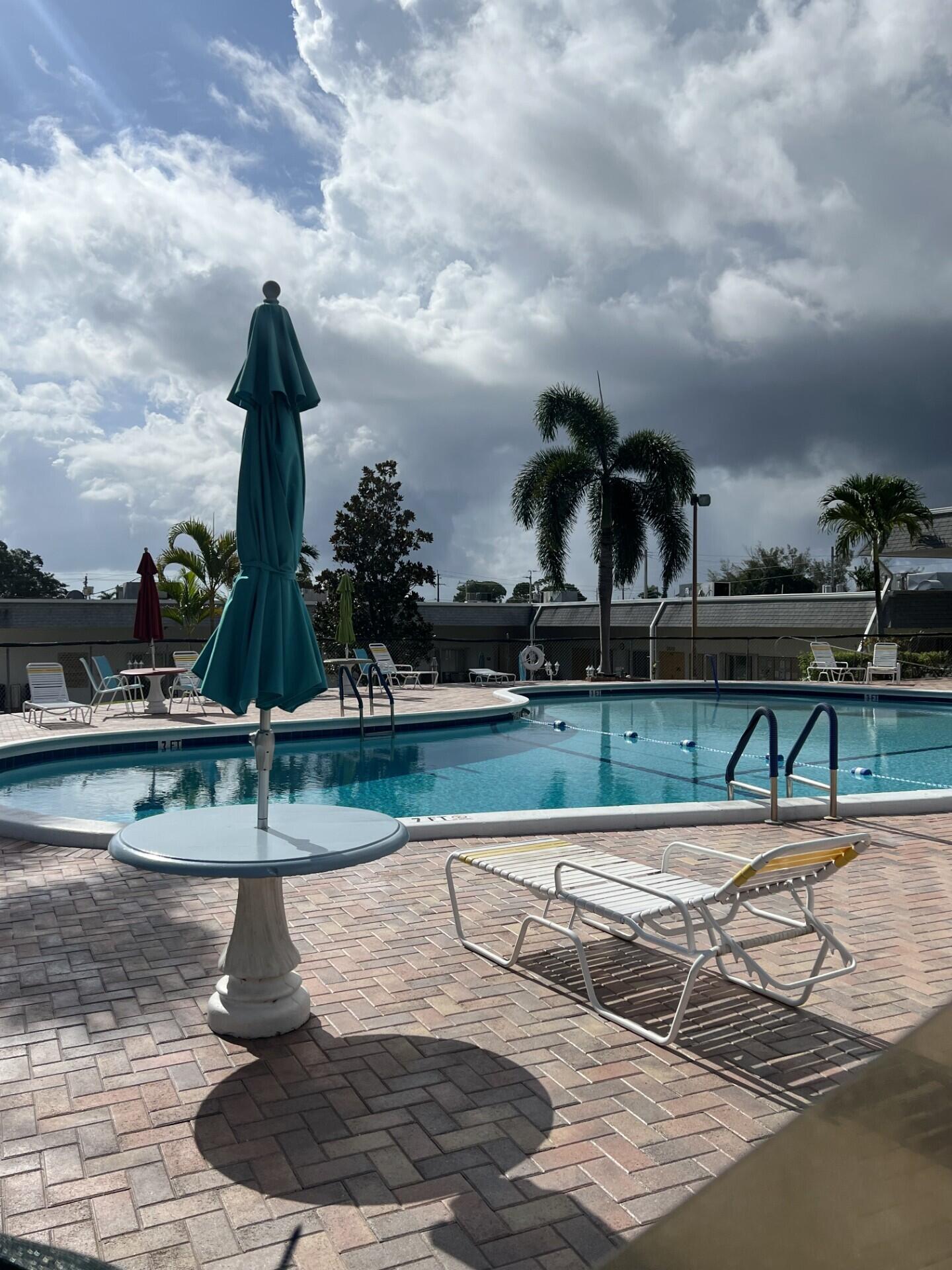 MURRY HILLS APT BLDG CONDO - Residential