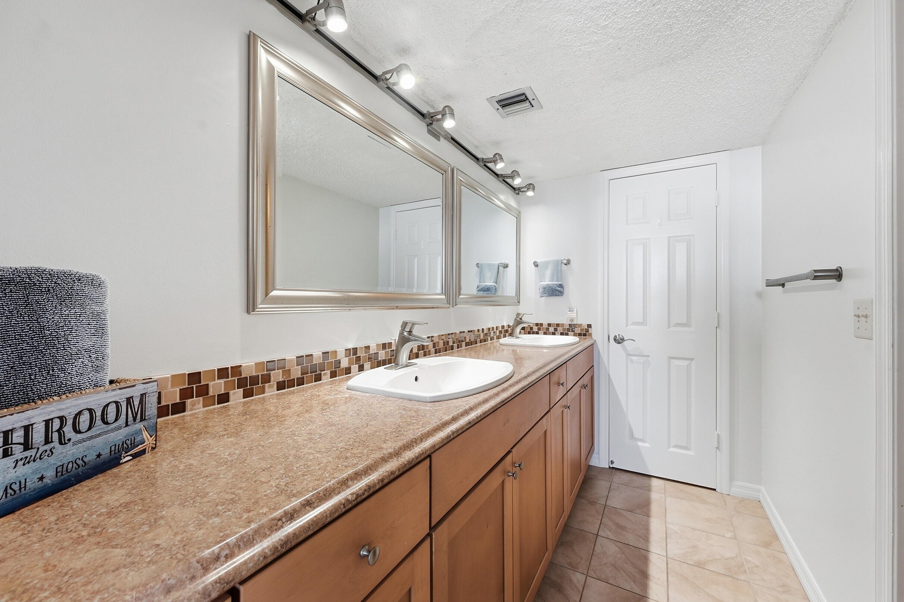 BRYN MAWR OCEAN TOWERS, A CONDOMINIUM - Residential