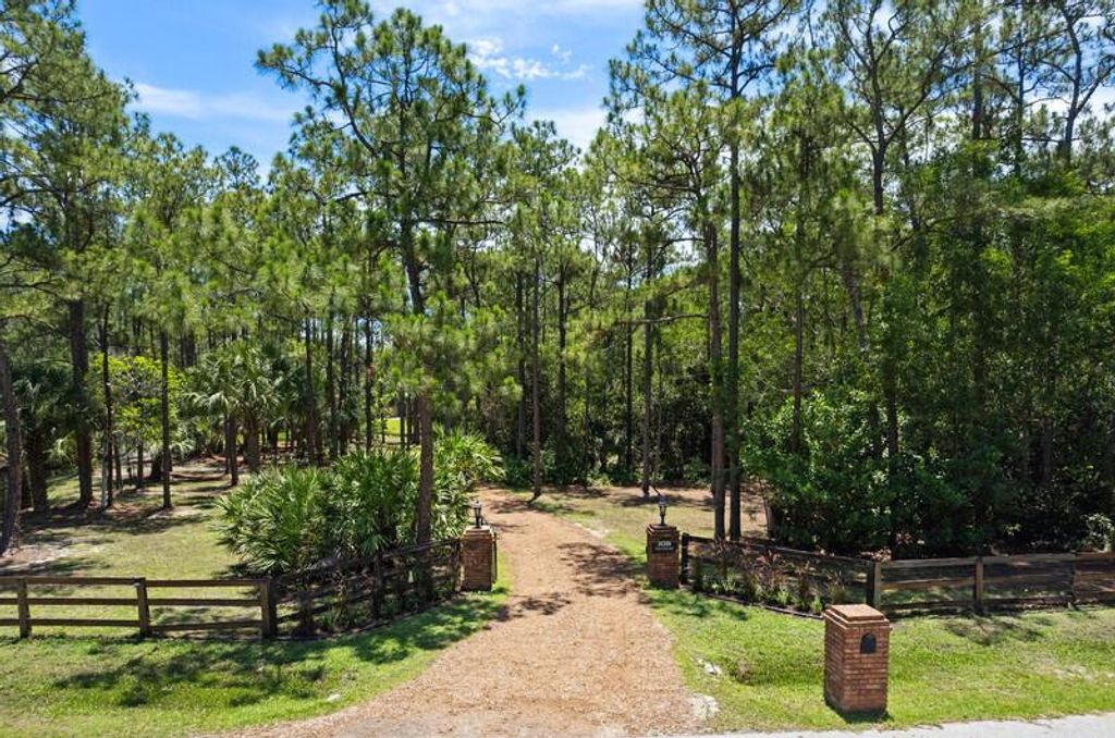 Photo of 14366 Peace River Way, Palm Beach Gardens, FL 33418 (MLS # R10869542)