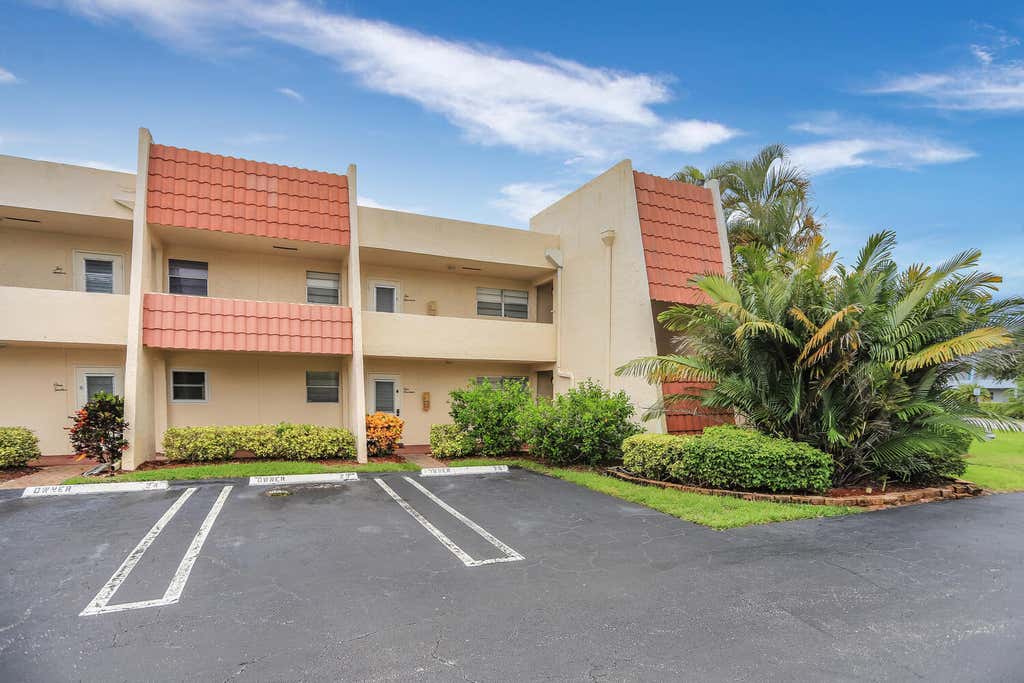 Photo of 2500 Fiore Way #203-a, Delray Beach, FL 33445 (MLS # B26044379)