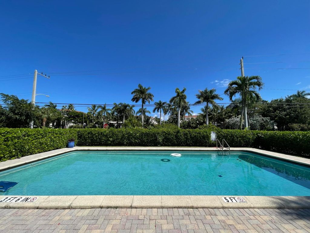 Photo of 2309 S Federal Highway #2, Boynton Beach, FL 33435 (MLS # R11026029)
