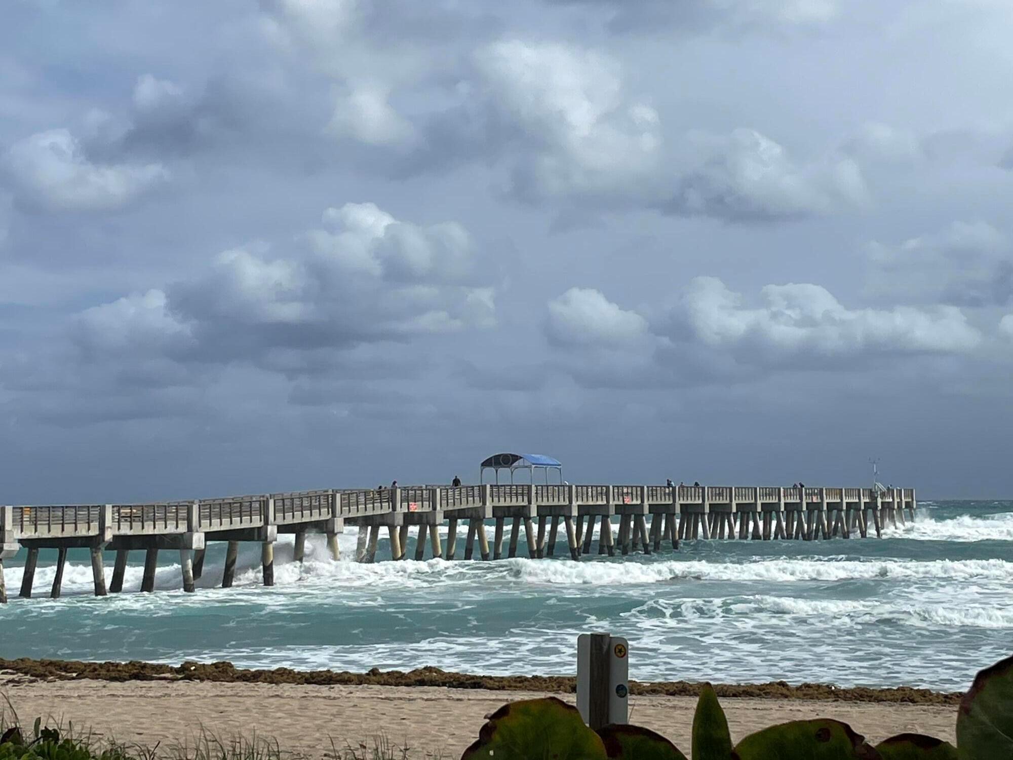 LAKE WORTH TOWN OF - Residential Lease