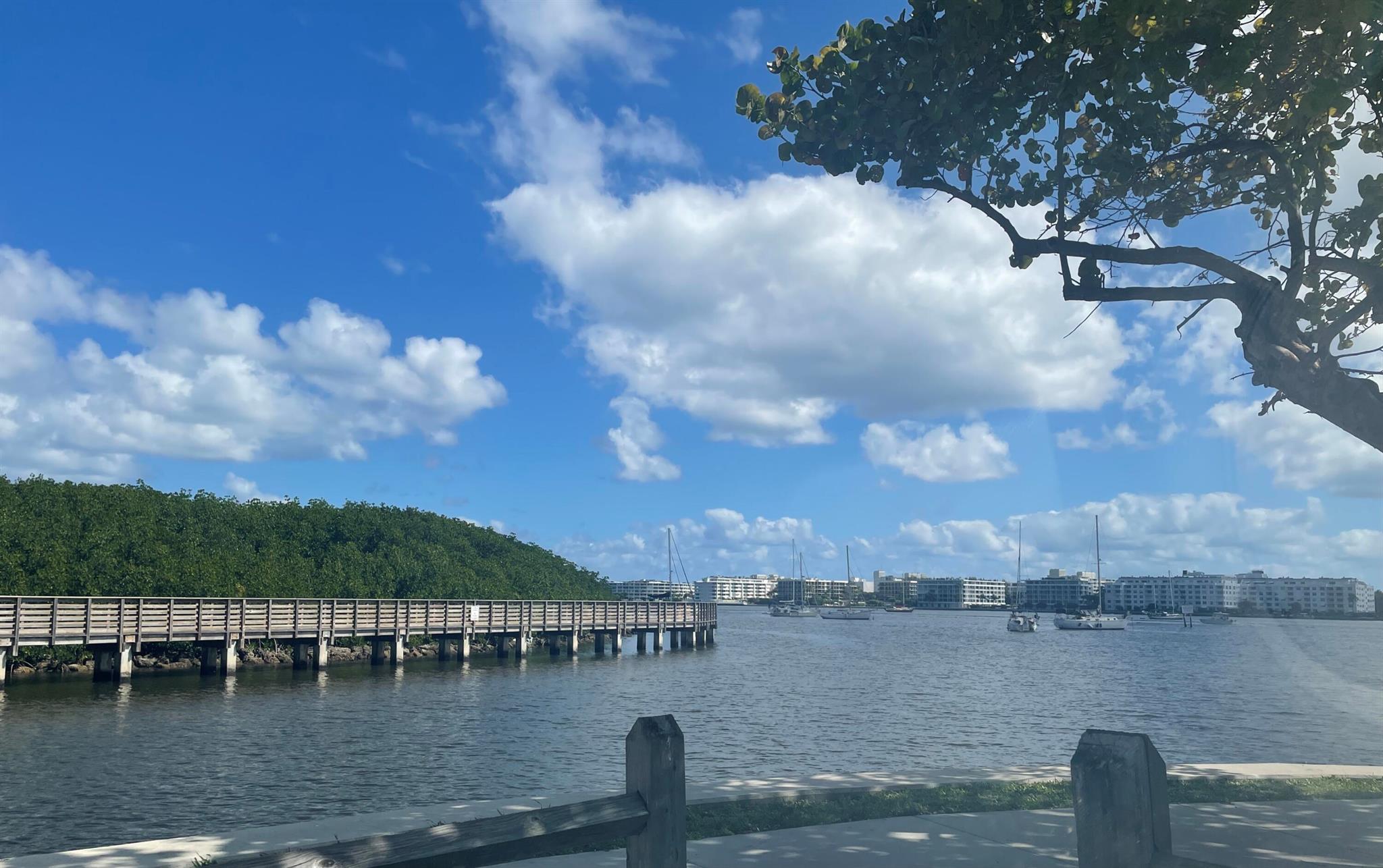 LAKE WORTH TOWN OF - Residential Lease