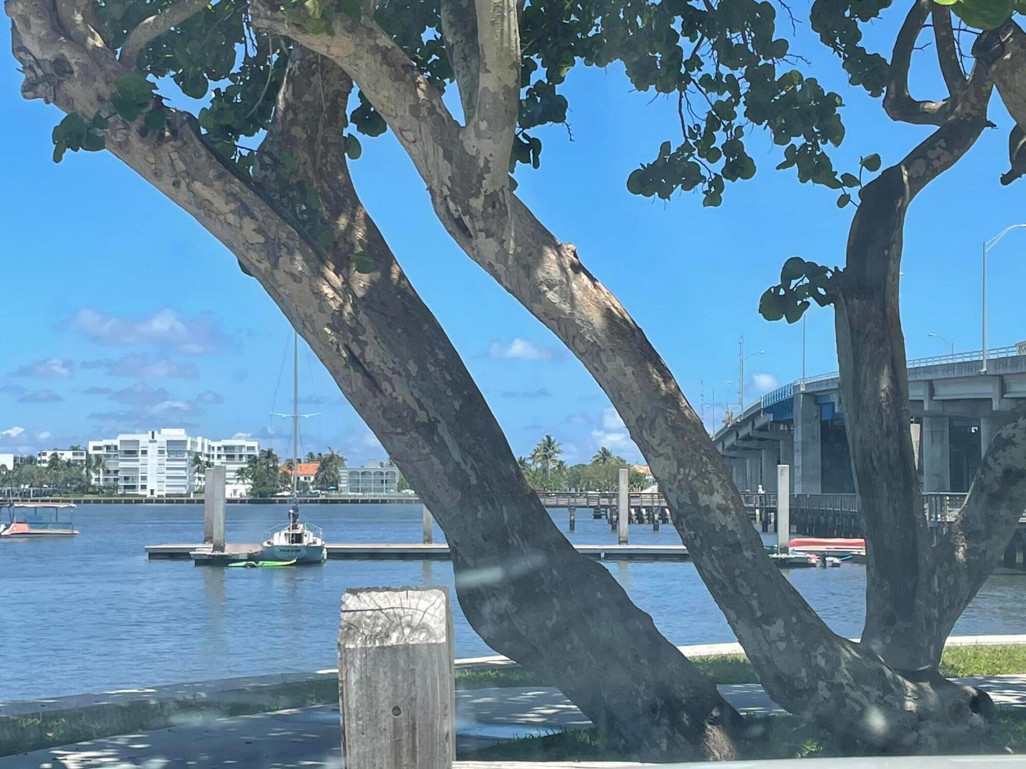 LAKE WORTH TOWN OF - Residential Lease