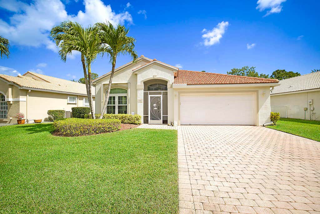 Photo of 7004 SE Twin Oaks Circle, Stuart, FL 34997 (MLS # R11086850)