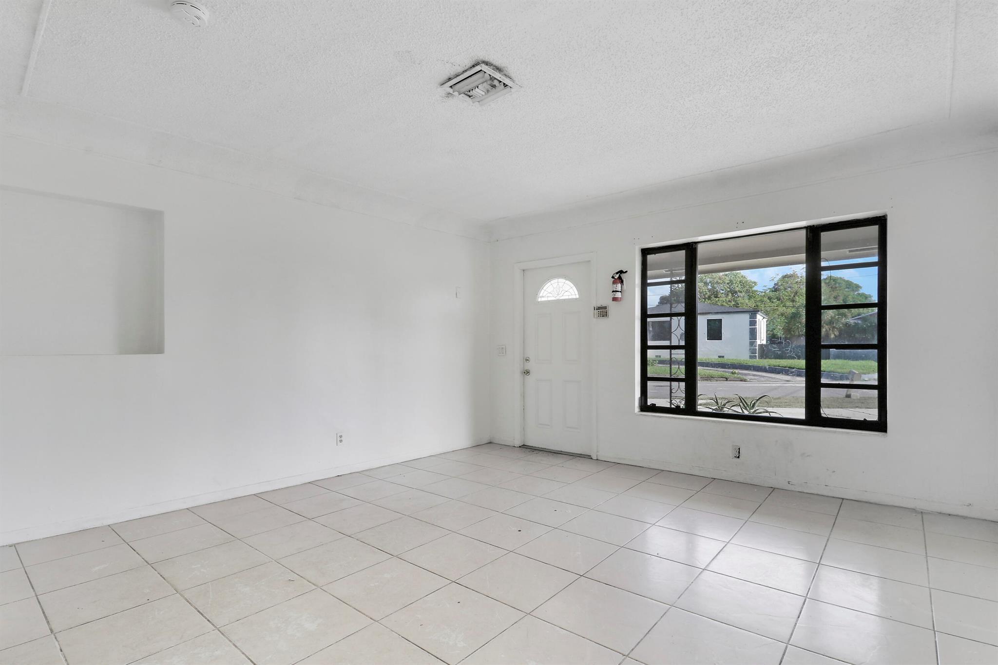 110 NW 5th Court
