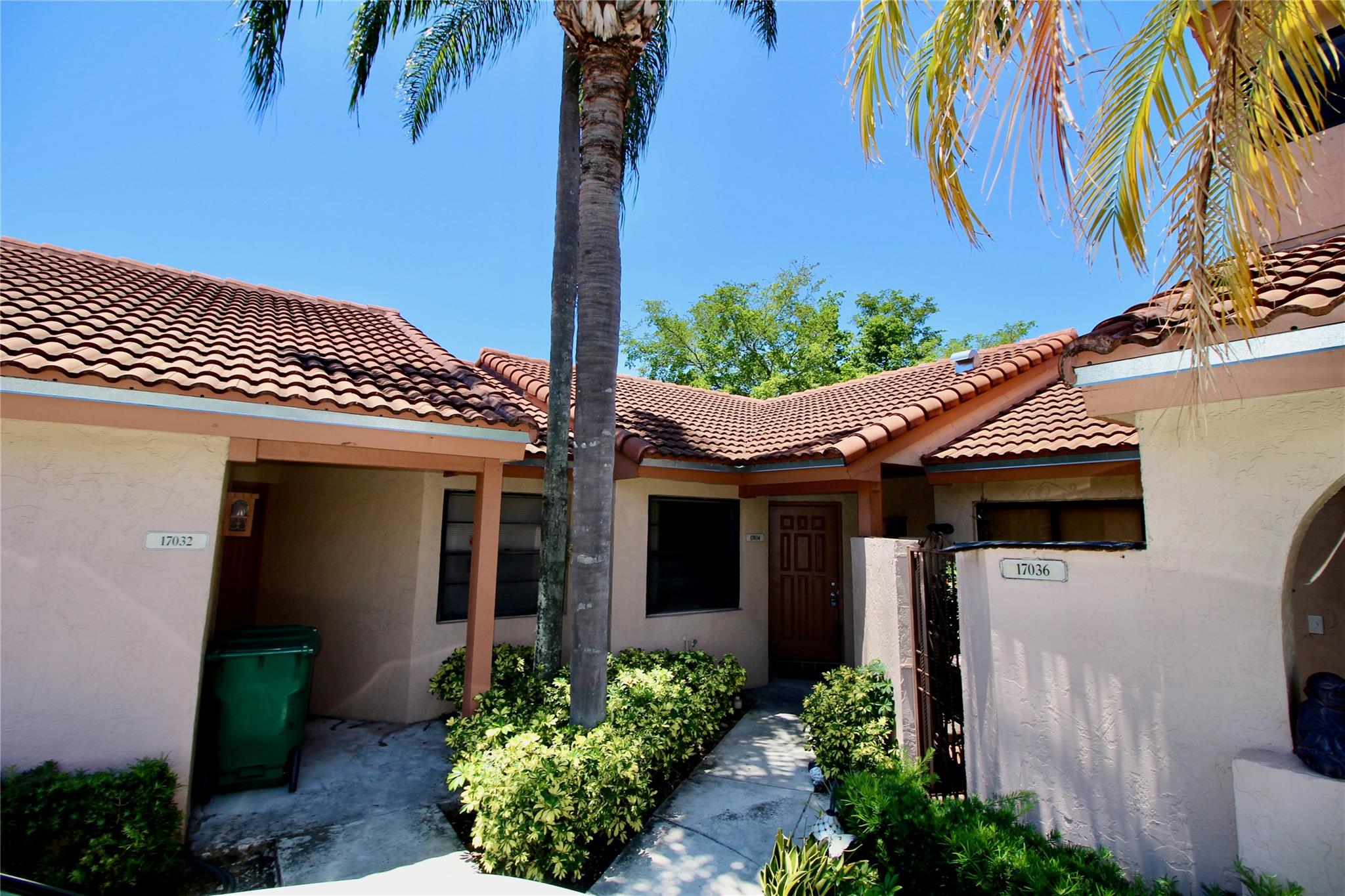 Absolutely beautiful 3/2 vila with fantastic corner patio!! In wonderful The Moors gated community, second to none location!! Just by Palmetto expressway. The unit is all tile floors, it has: An impressive kitchen with quartz countertops, very comfortable layout, great size, even a small storage room. Community has an amazing pool area. (Only 1st month & 1 month security deposit) (Applicants must have min 700 credit score).