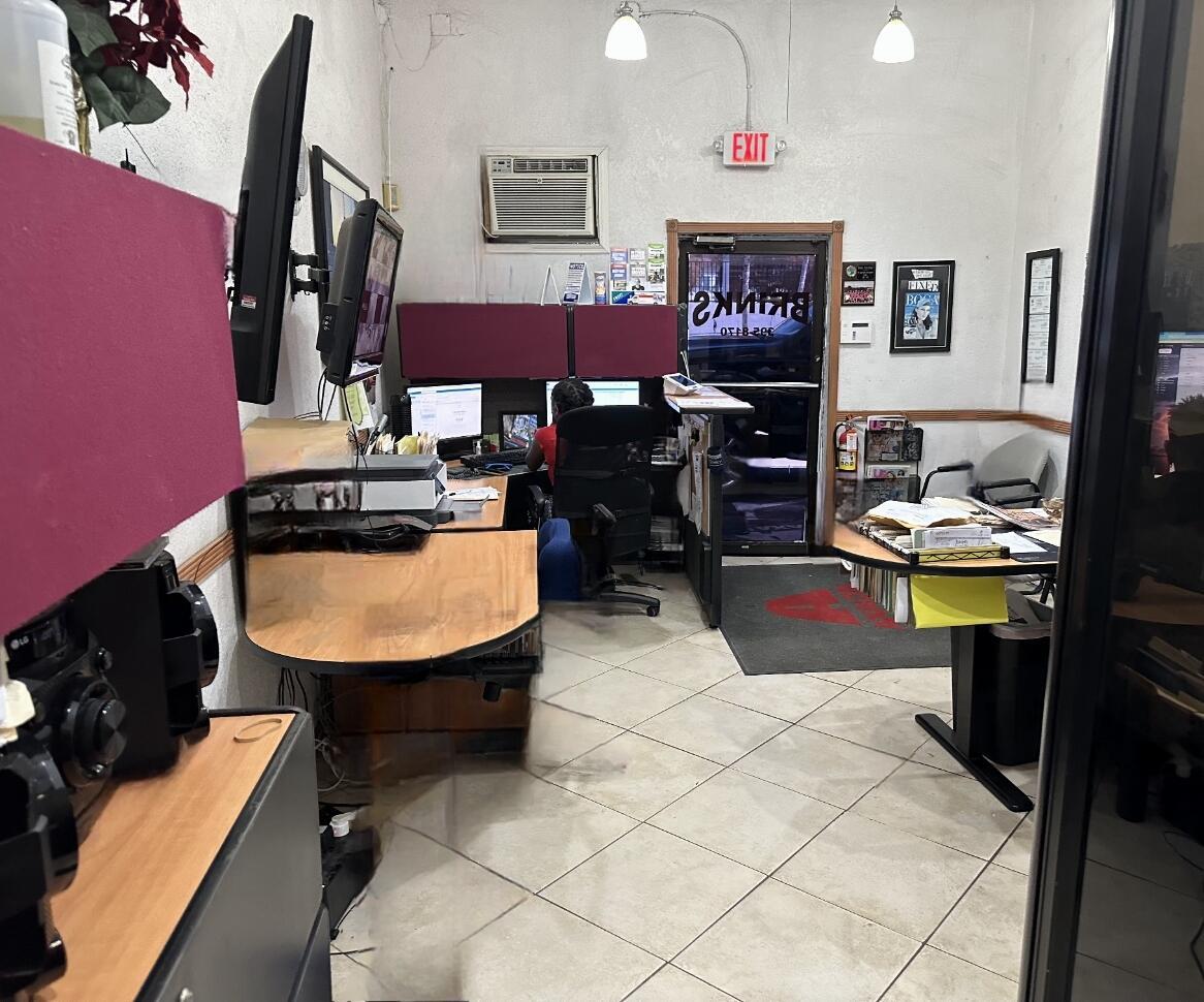 BOCA RATON HILLS SEC 1 - Commercial Sale