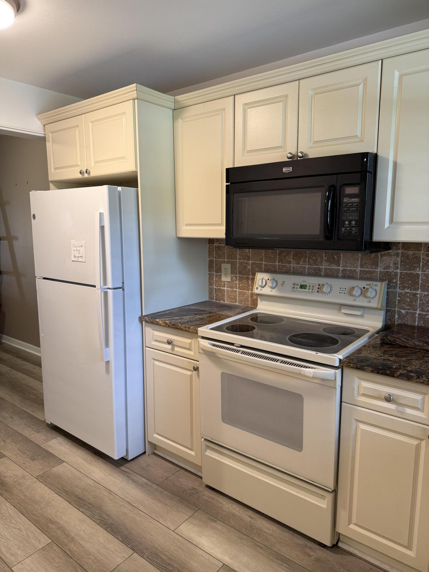 4760 Lucerne Lakes Boulevard 206