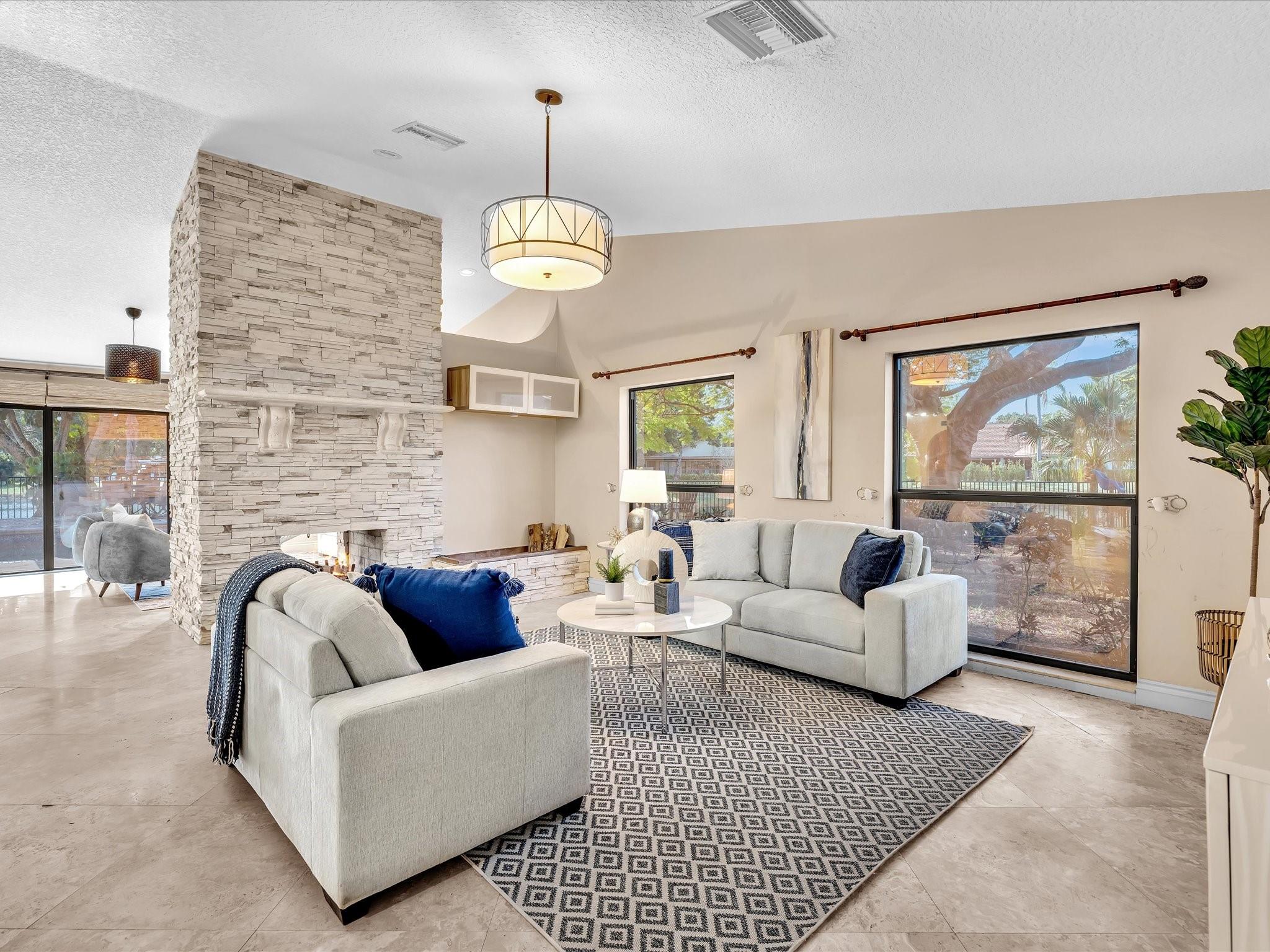 Glenoaks 113-41 B - Residential