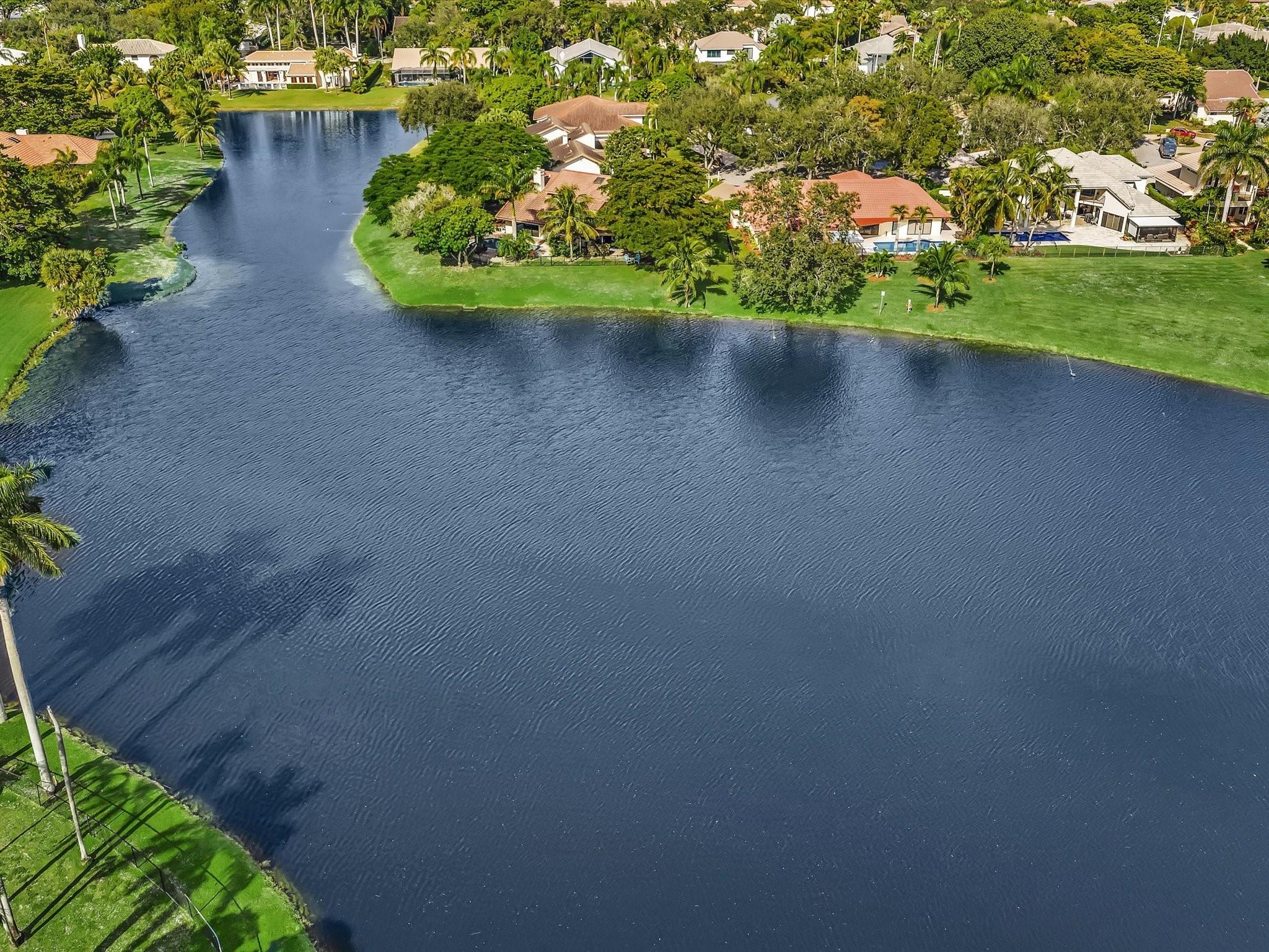 Glenoaks 113-41 B - Residential