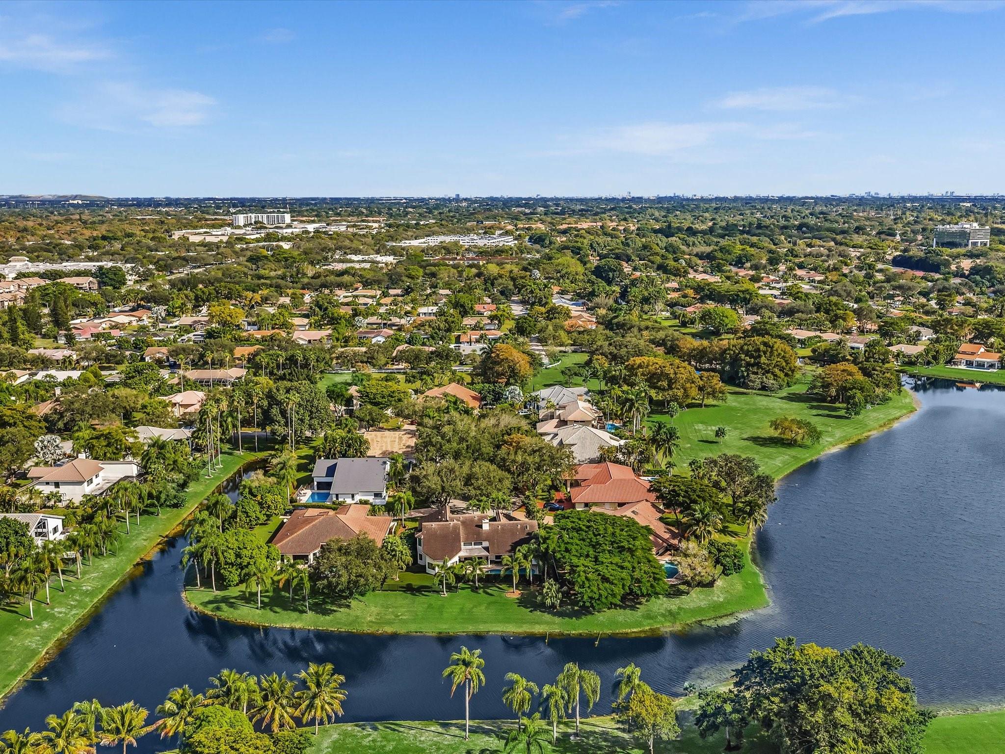 Glenoaks 113-41 B - Residential