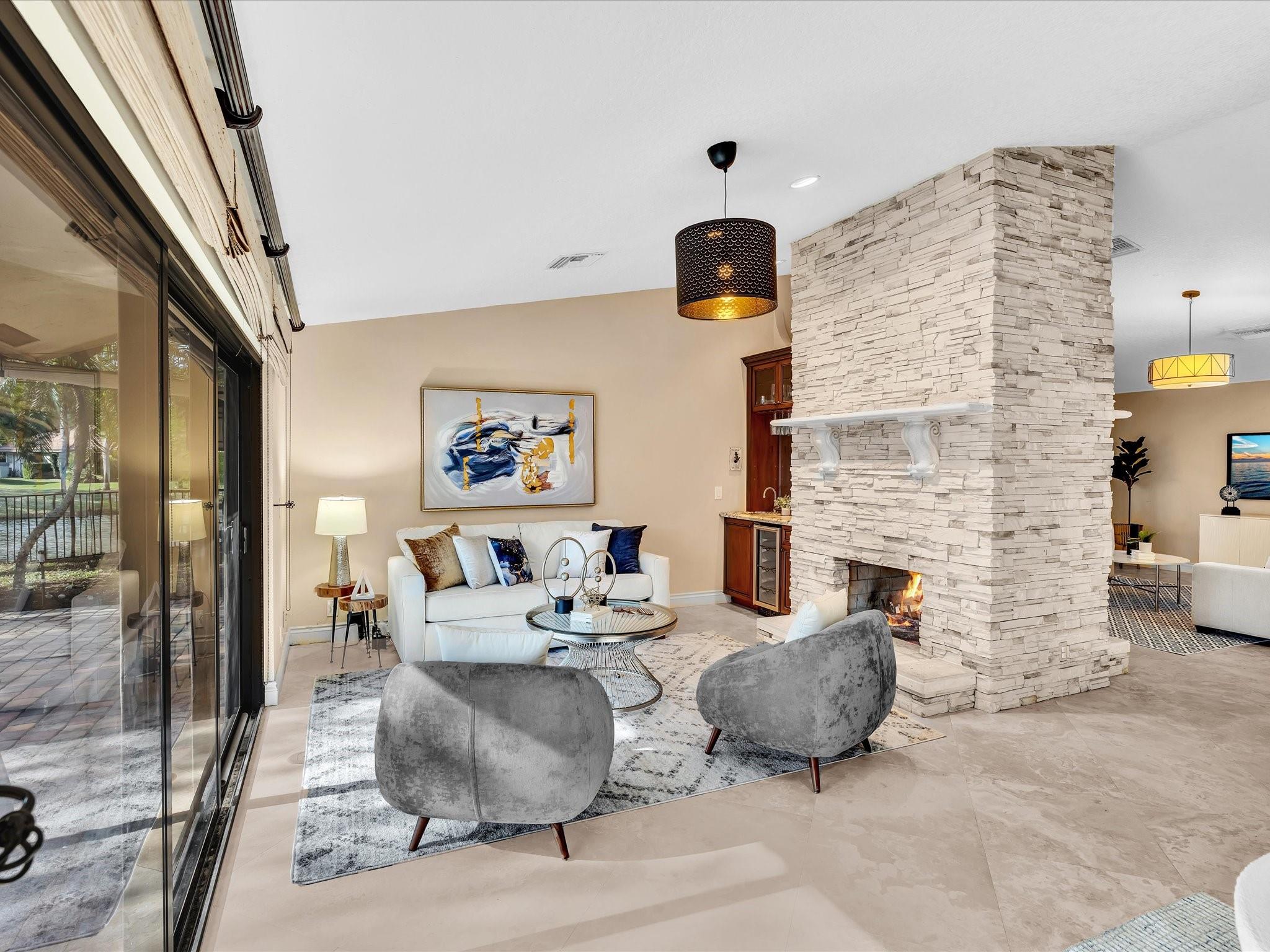 Glenoaks 113-41 B - Residential