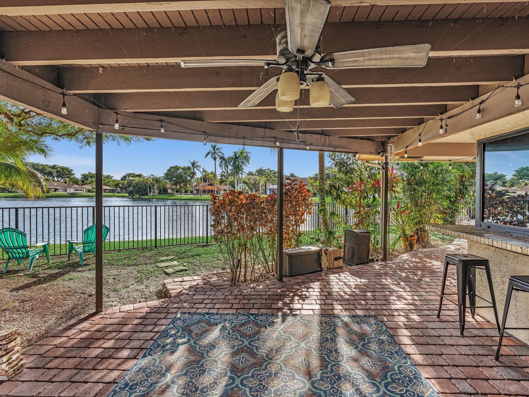 Glenoaks 113-41 B - Residential