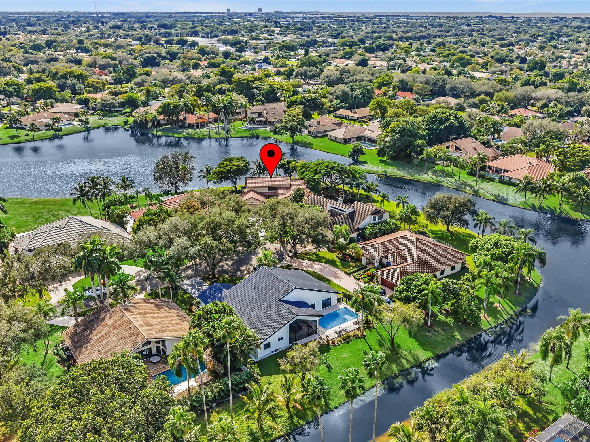 Glenoaks 113-41 B - Residential