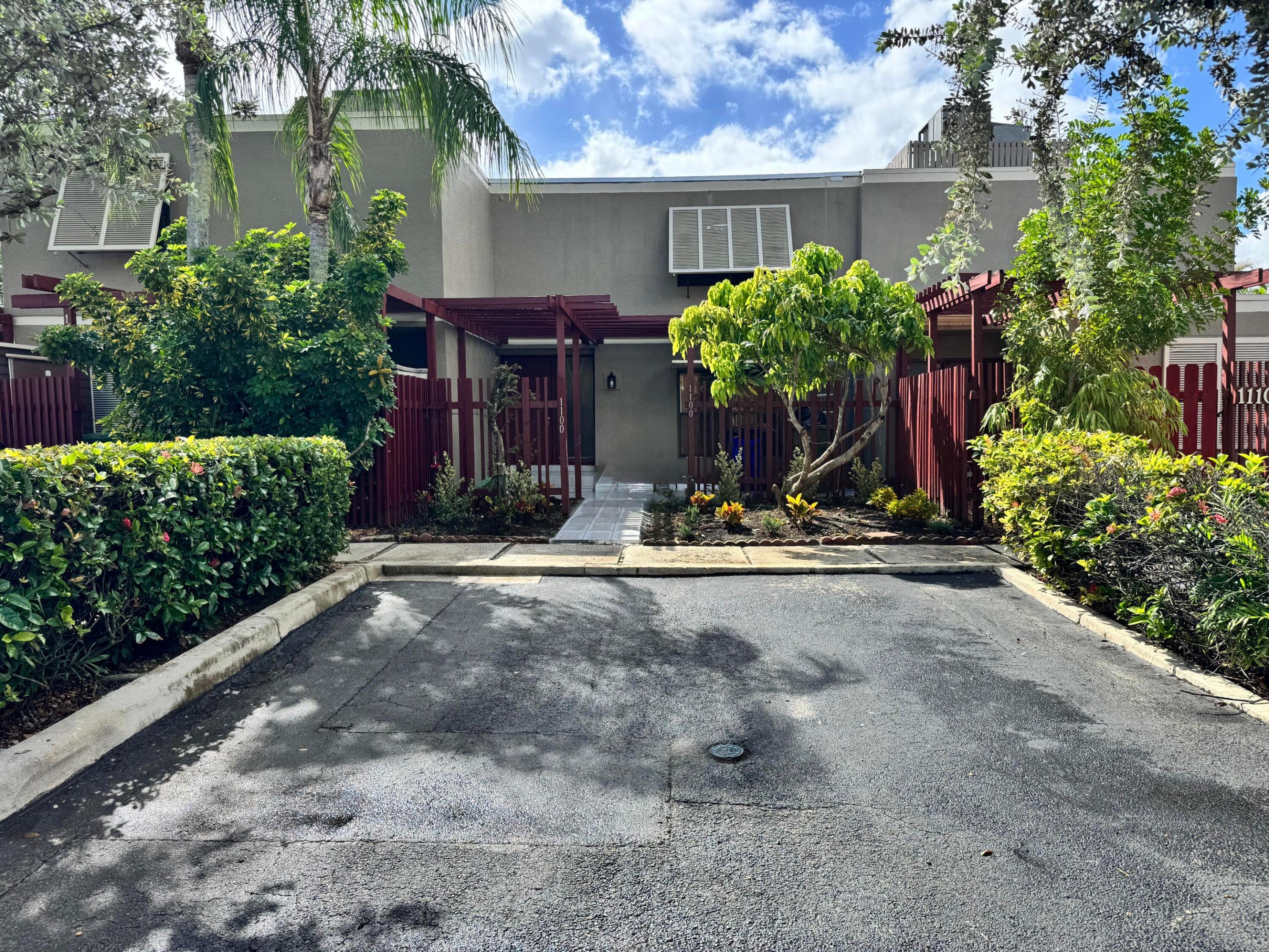 1100 W FAIRWAY Road 1100