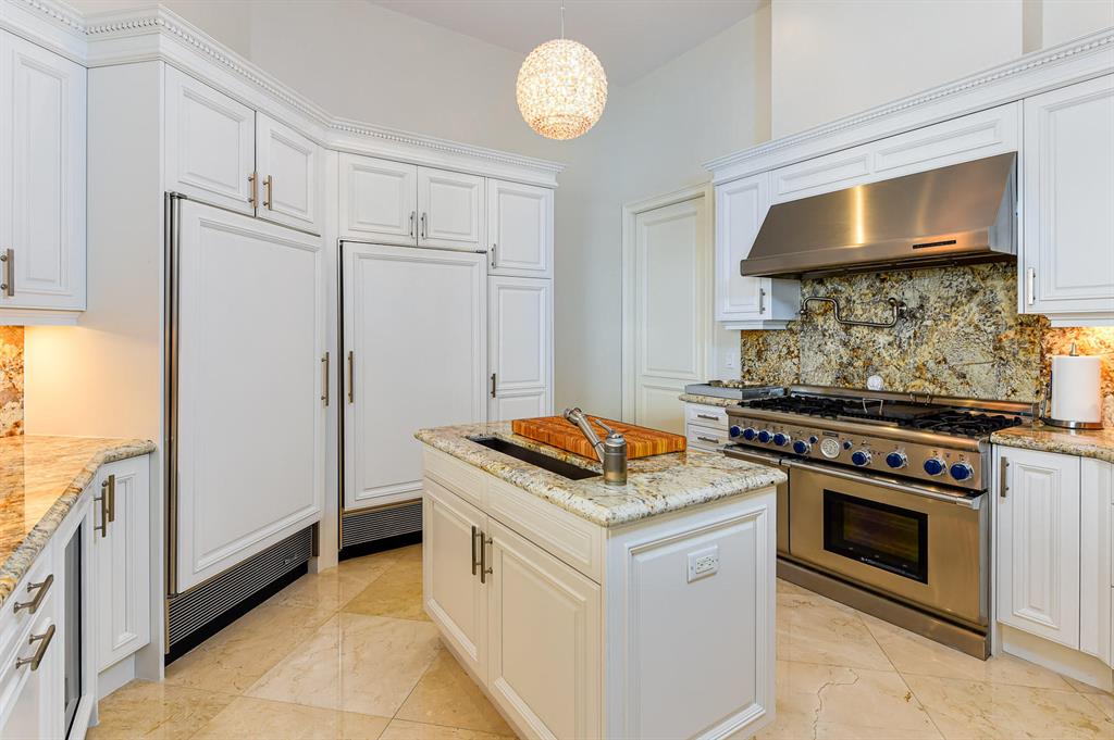 BELLARIA CONDO - Residential