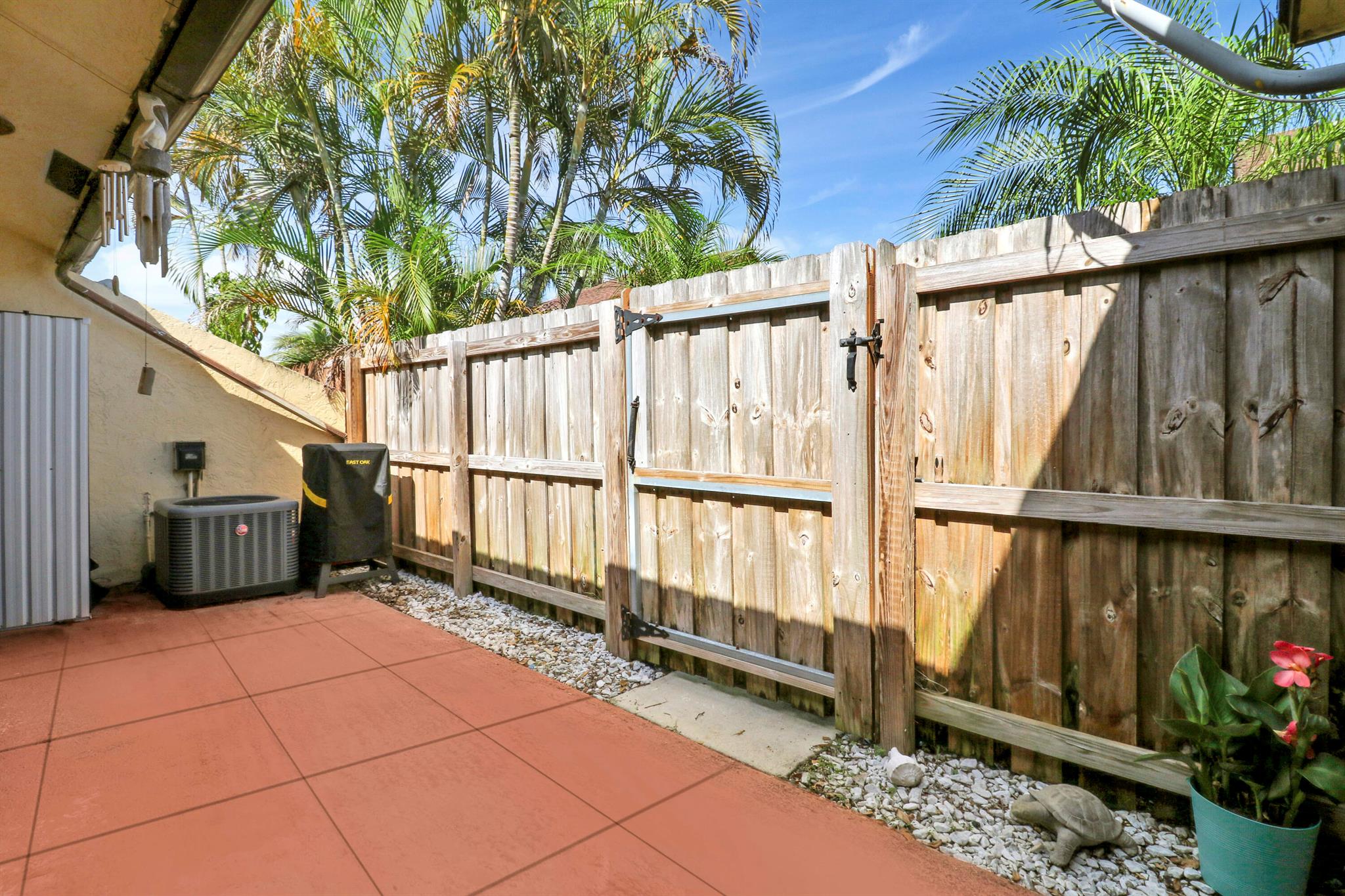 SPRINGDALE HOMES - Residential