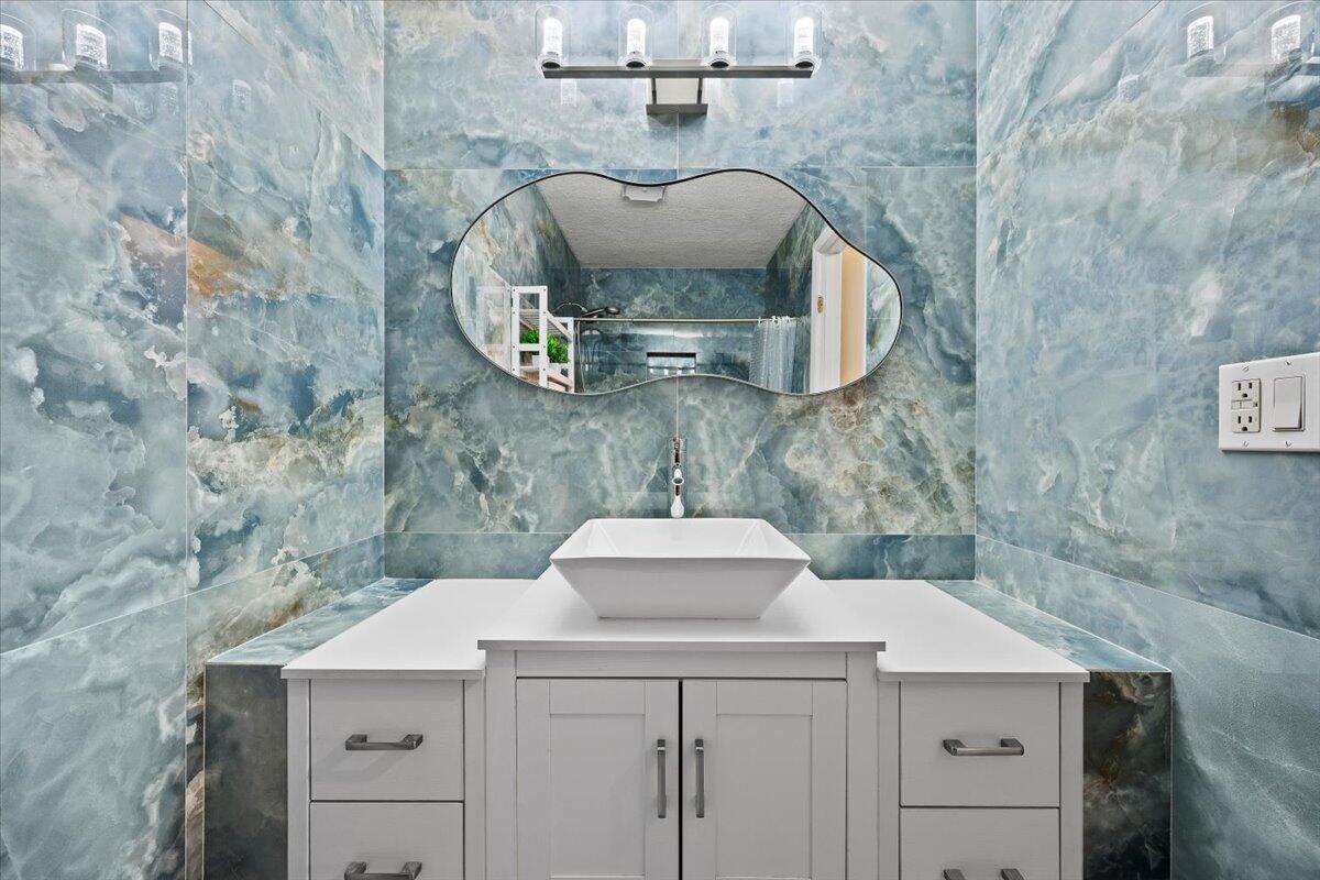 View photos, virtual tours, details... 442 Springdale Circle