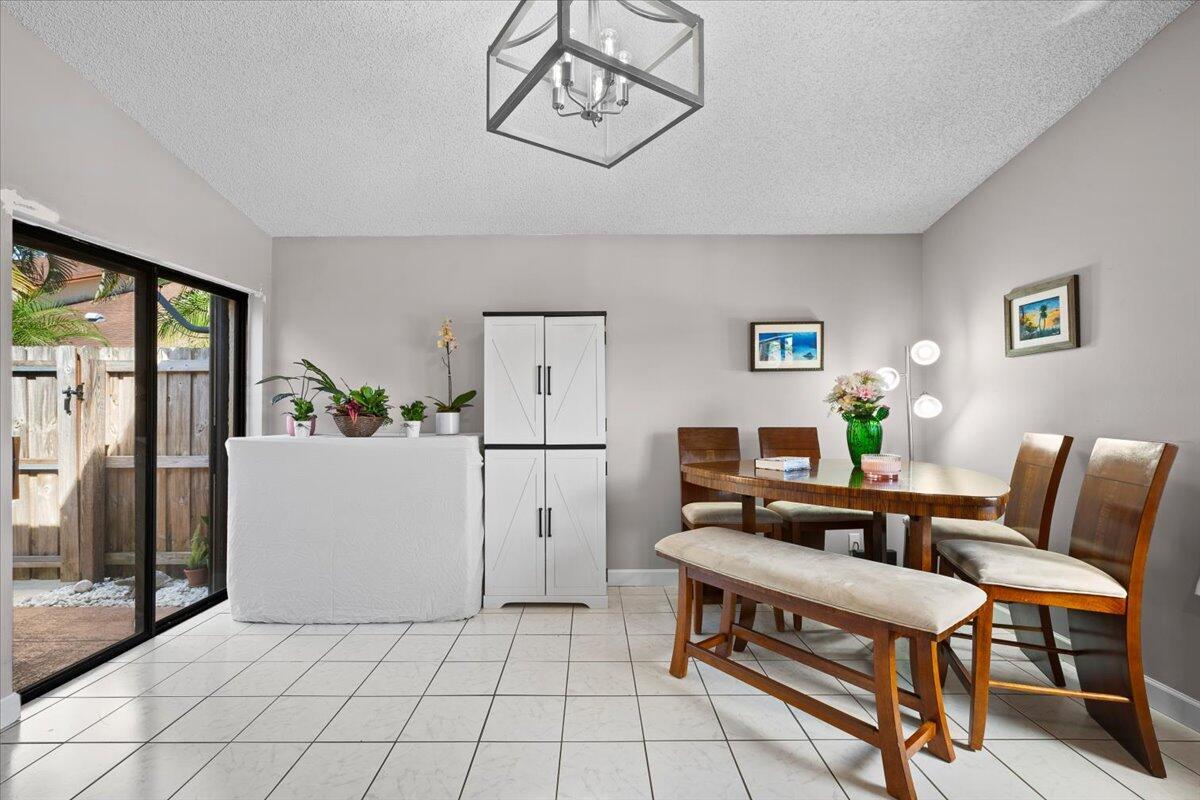 SPRINGDALE HOMES - Residential