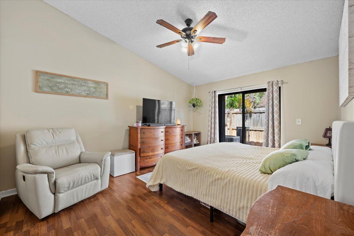 SPRINGDALE HOMES - Residential