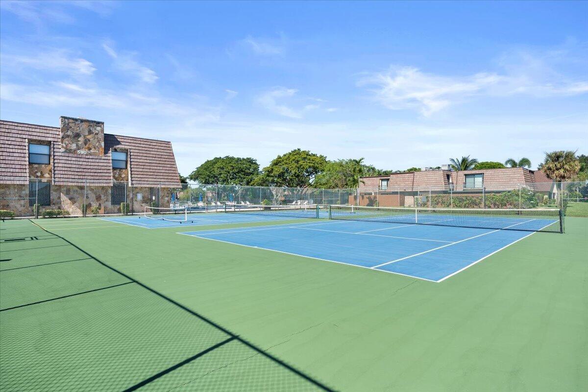 SPRINGDALE HOMES - Residential