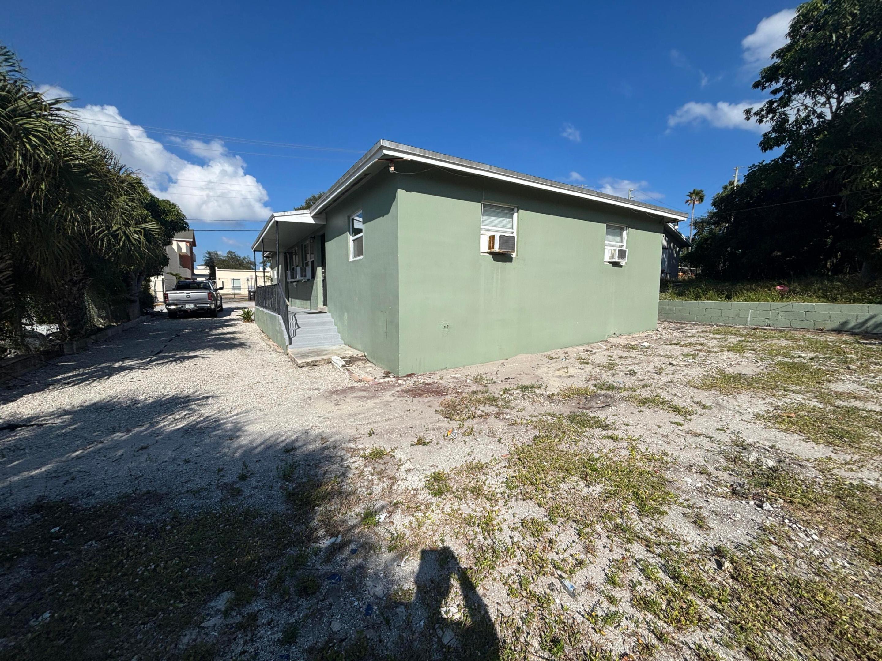 FRESHWATER ADD TO WPB - Residential Lease