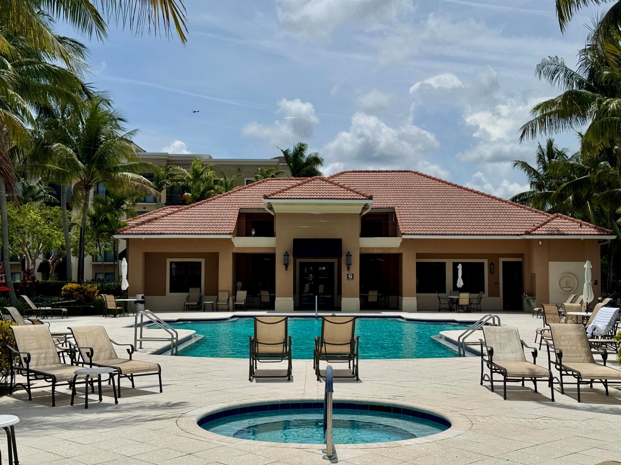 RESIDENCES AT MIDTOWN CON - Residential Lease