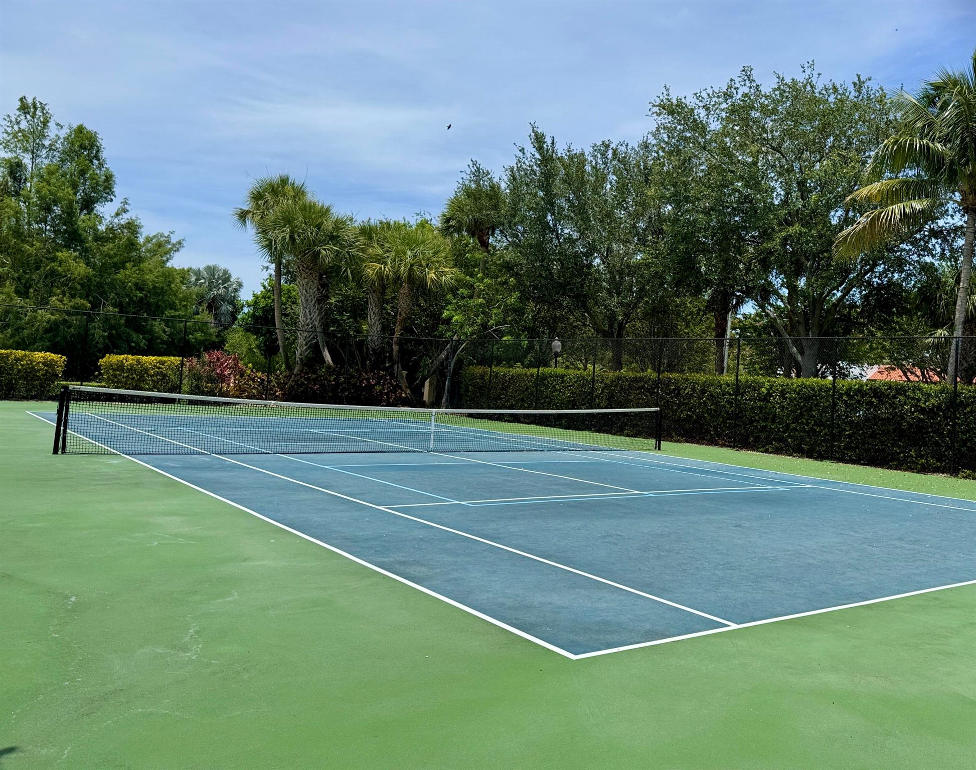 RESIDENCES AT MIDTOWN CON - Residential Lease