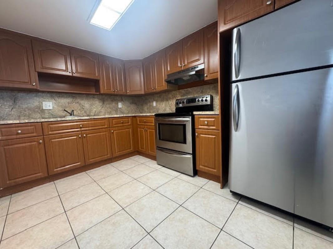 Coral Spgs Lakes 68-12 B - Residential Lease