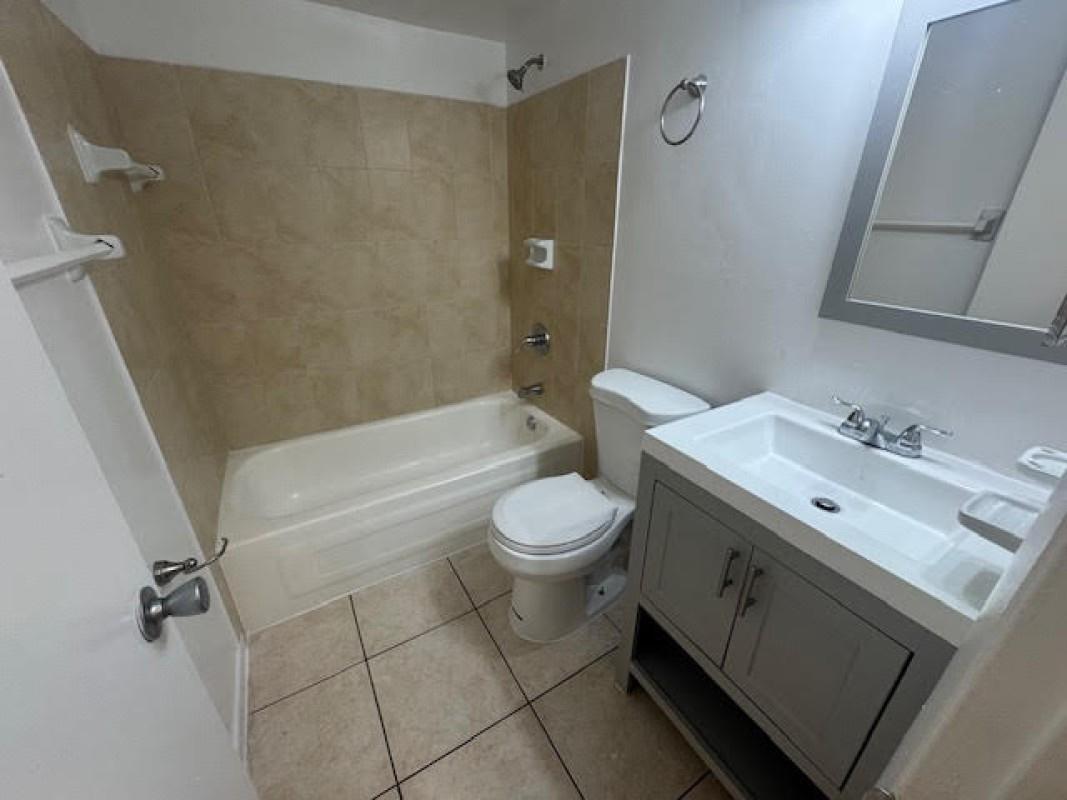 Coral Spgs Lakes 68-12 B - Residential Lease