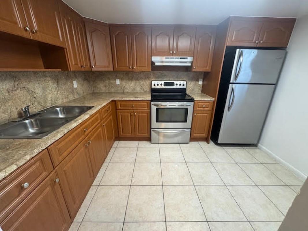 Coral Spgs Lakes 68-12 B - Residential Lease