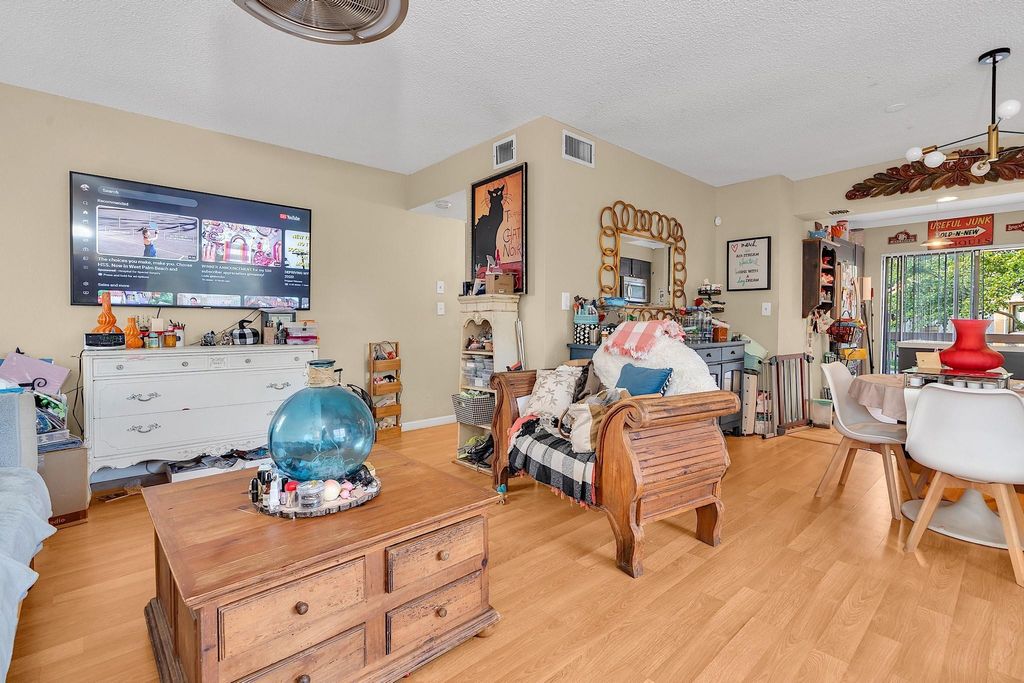 Photo of 198 Wimbledon Lakes Drive #198, Plantation, FL 33324 (MLS # F10478176)