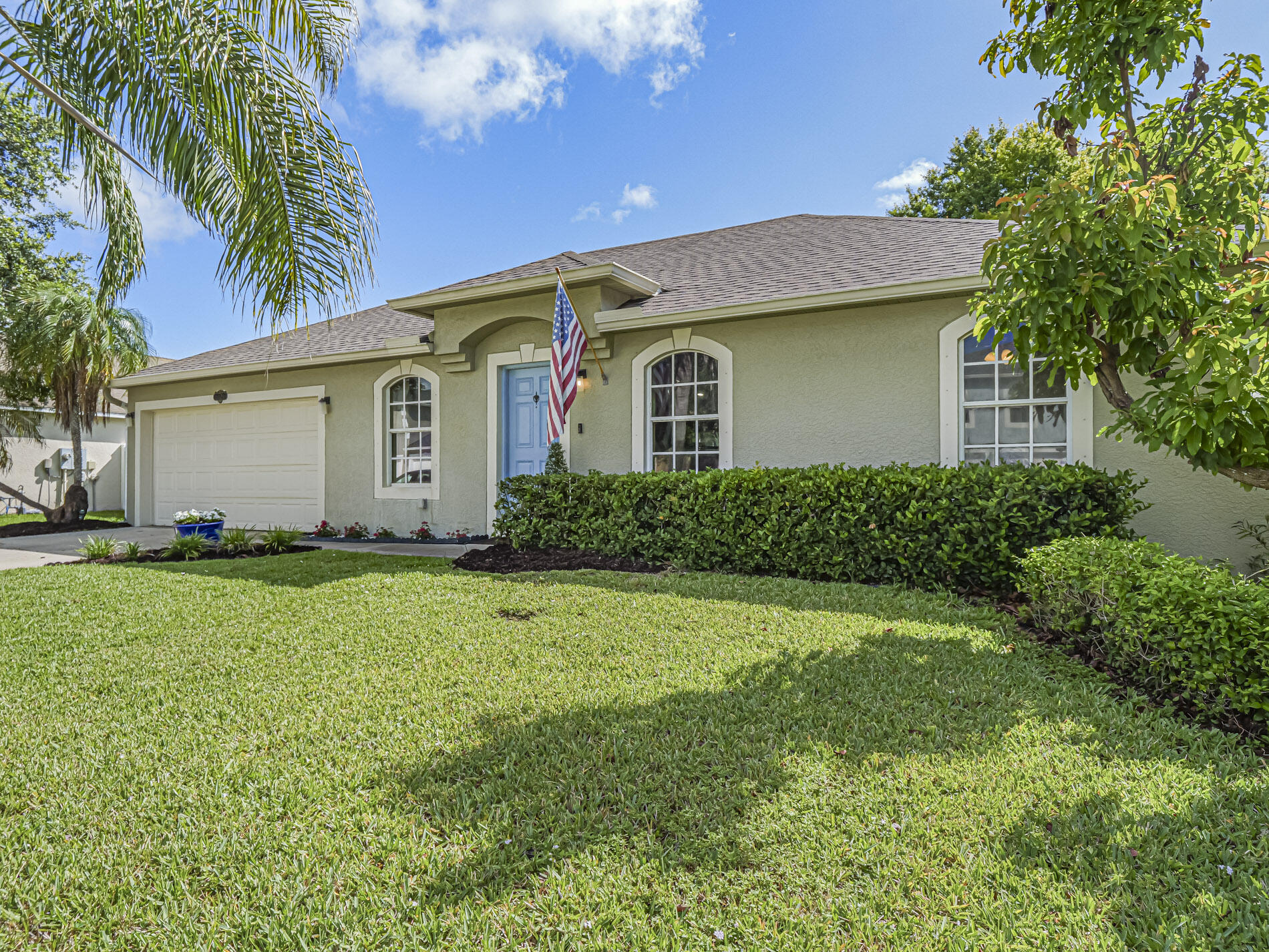 6029 Ridge Lake Circle
