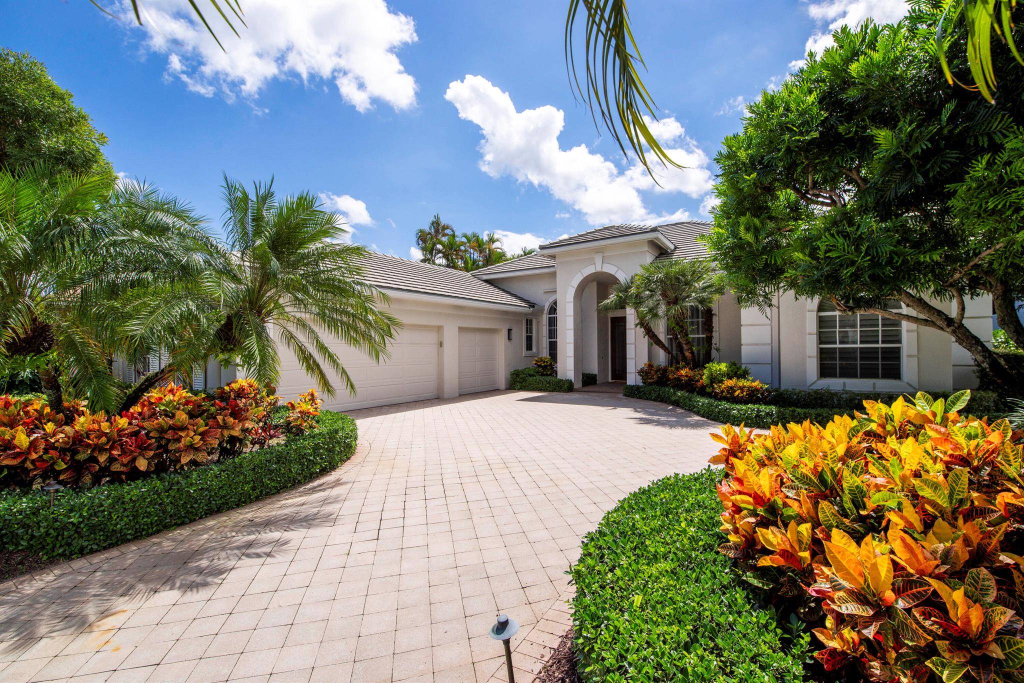 37 Bermuda Lake Drive