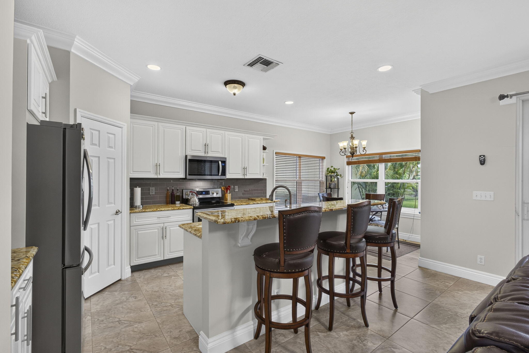 11483 Beacon Pointe Lane