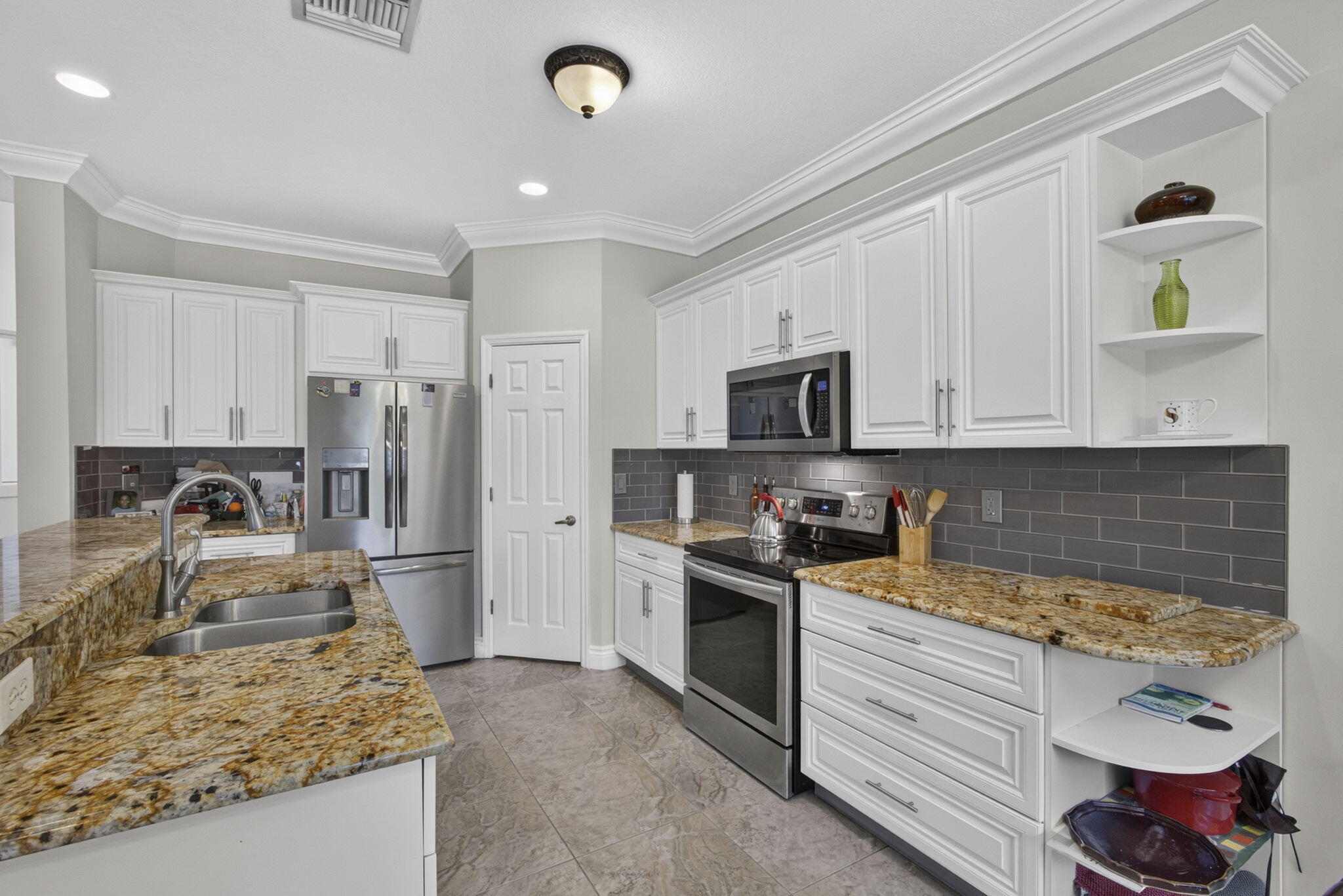 11483 Beacon Pointe Lane