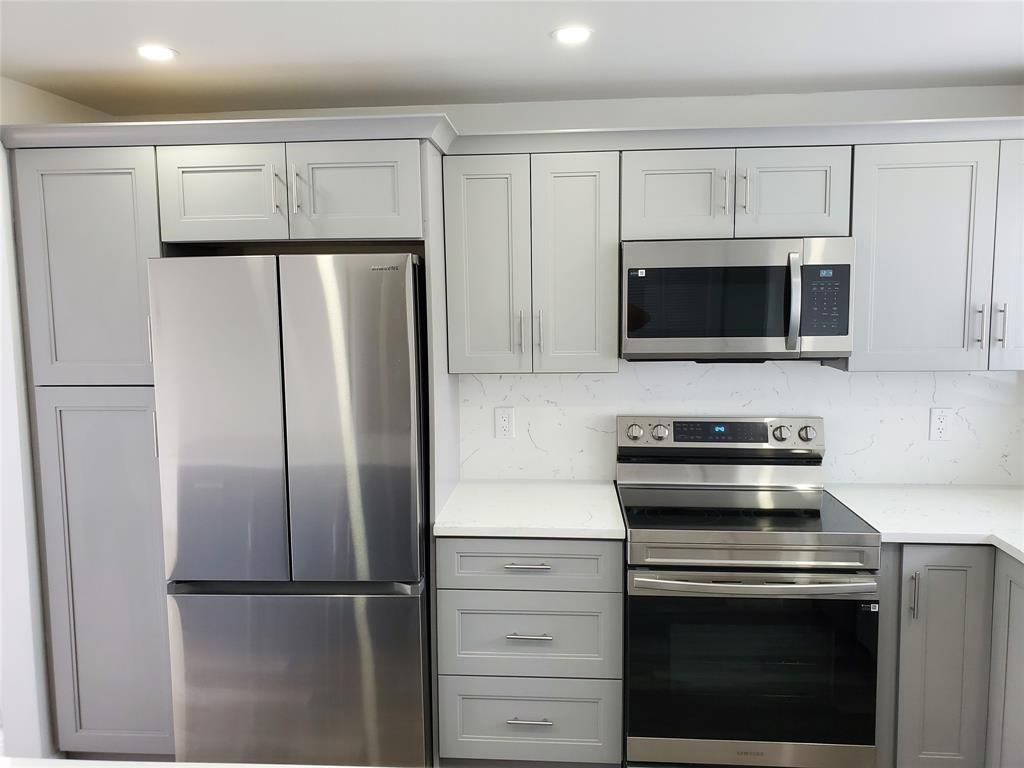 2010 S Federal Highway 209, Boynton Beach, FL, 33435/$205,000 1 2010 S Federal Highway 209