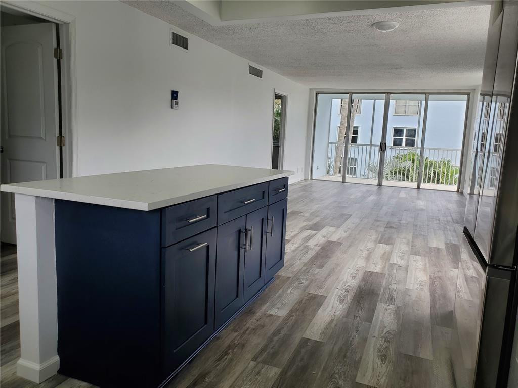 2010 S Federal Highway 209, Boynton Beach, FL, 33435/$205,000 4 2010 S Federal Highway 209