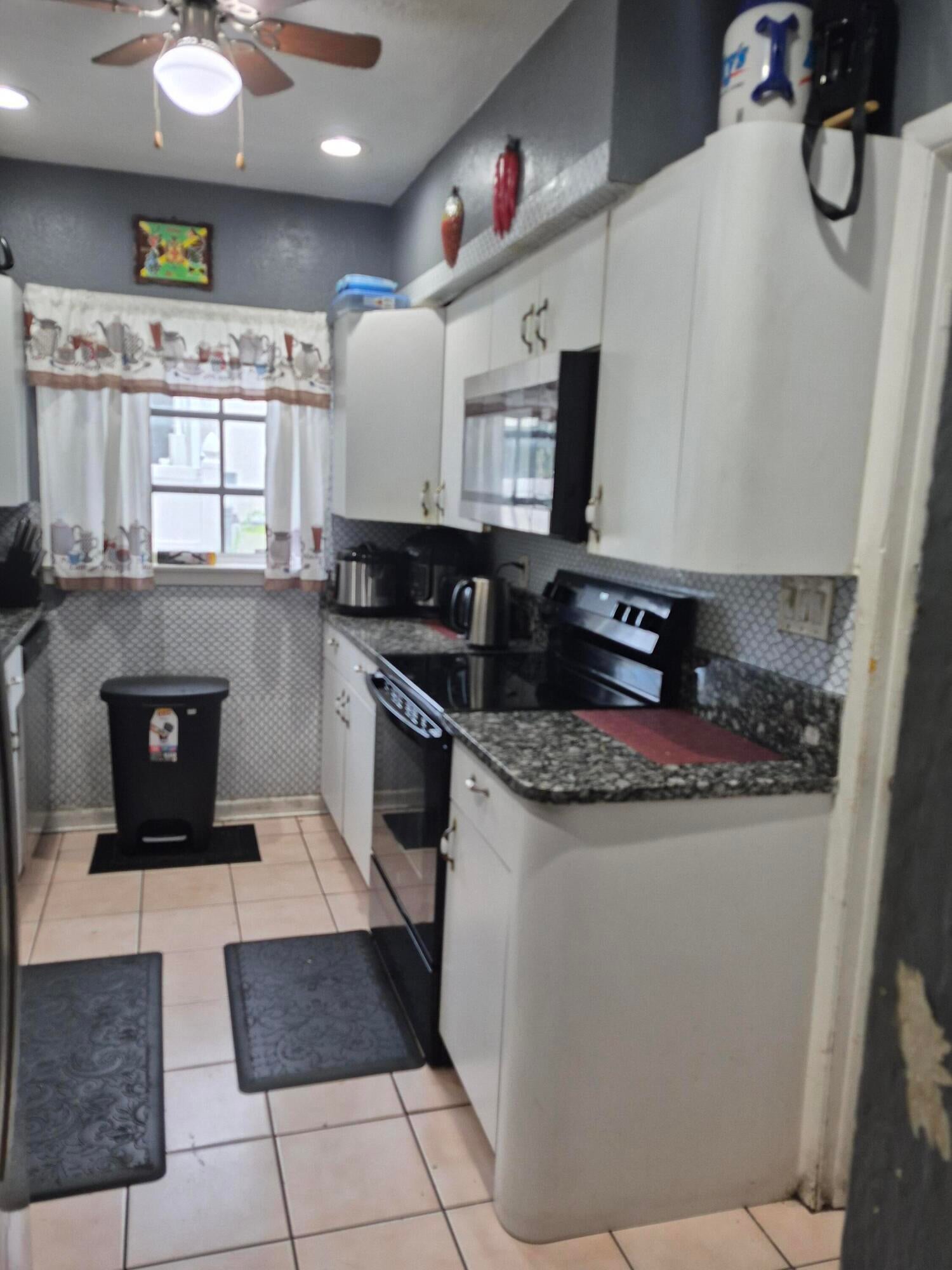 2538 Fillmore Street, Hollywood FL 33020