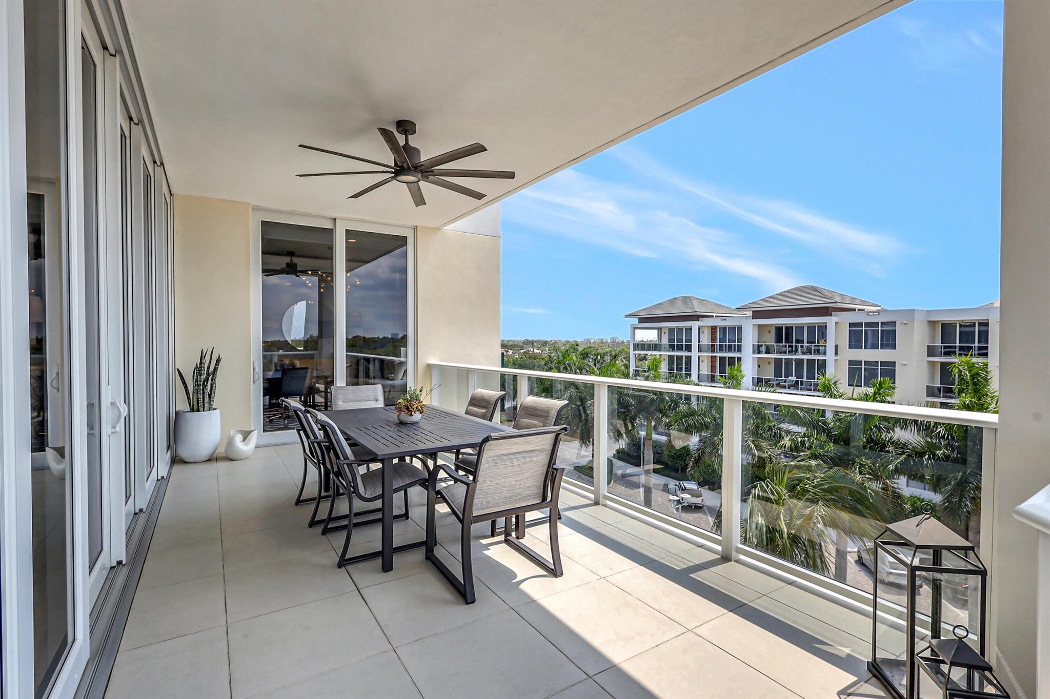 AZURE CONDO - Residential