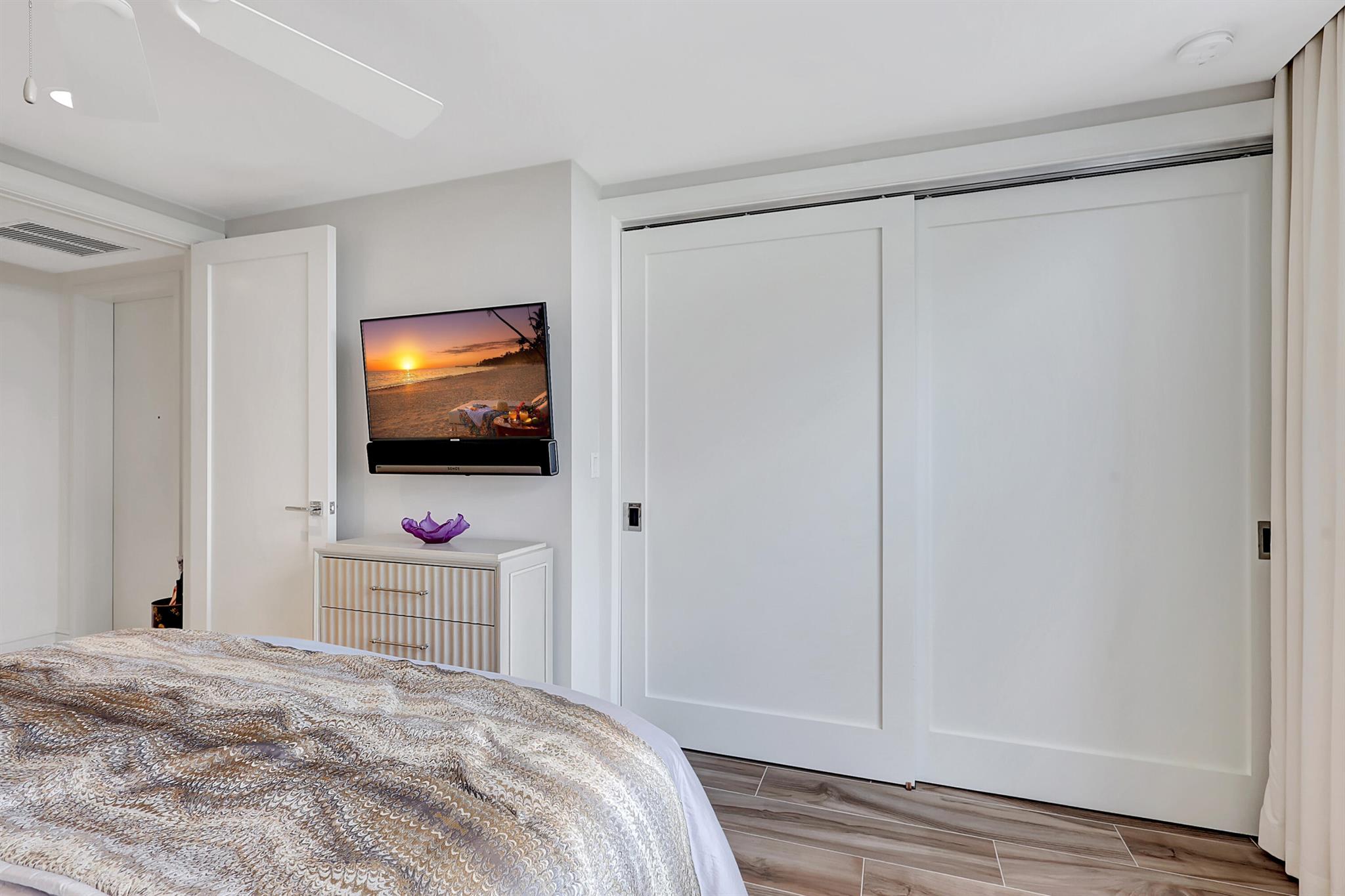 AZURE CONDO - Residential