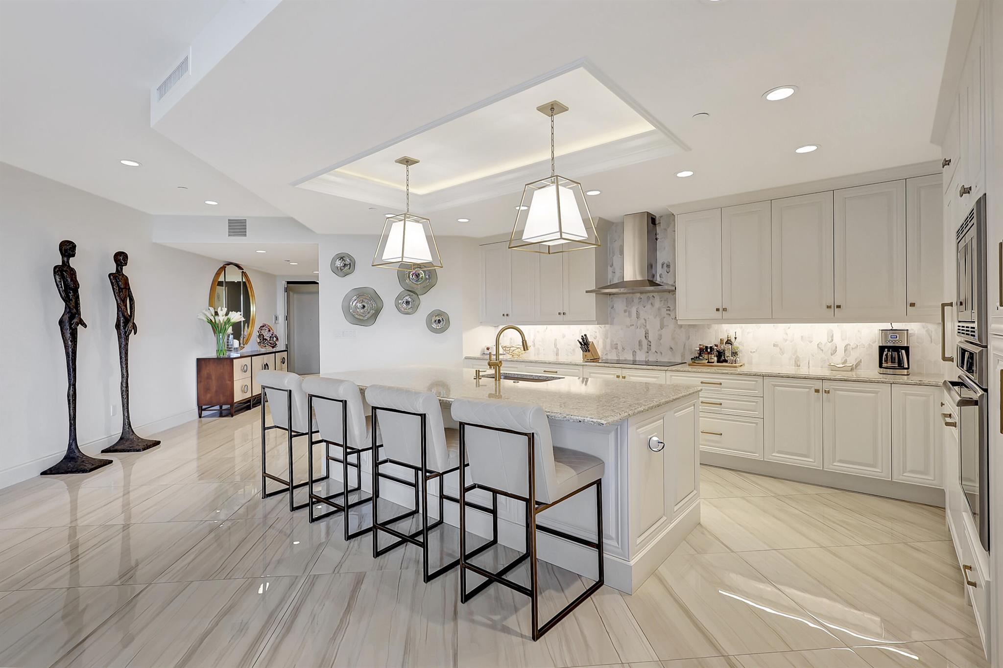 AZURE CONDO - Residential