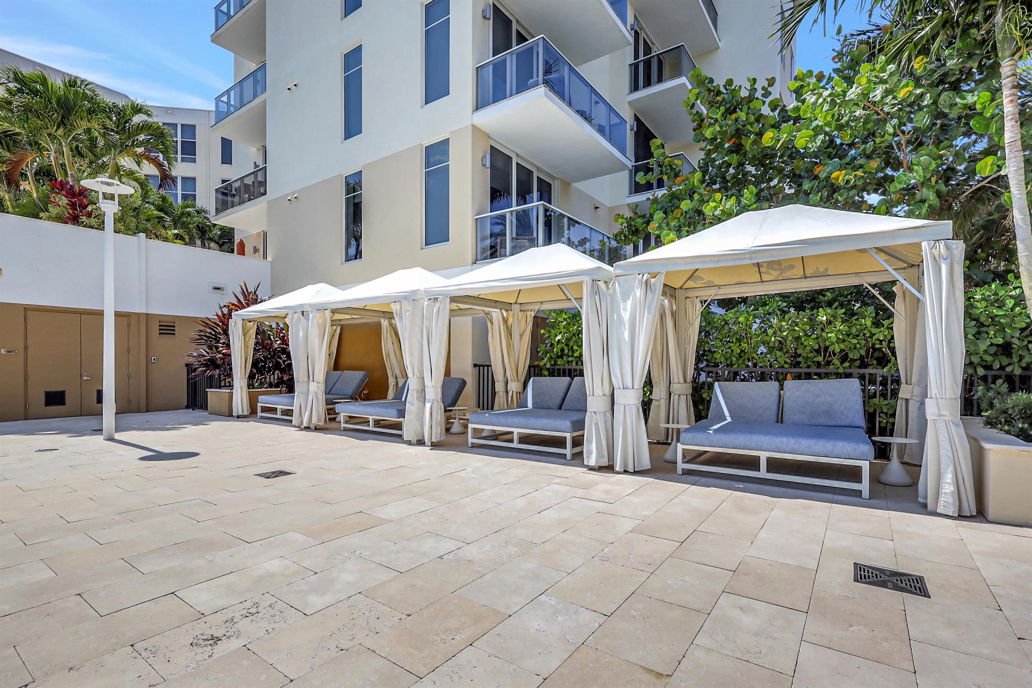 AZURE CONDO - Residential