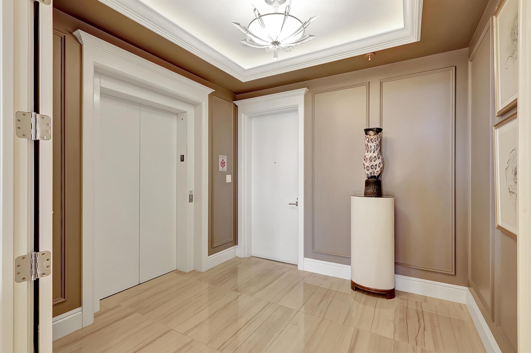 AZURE CONDO - Residential