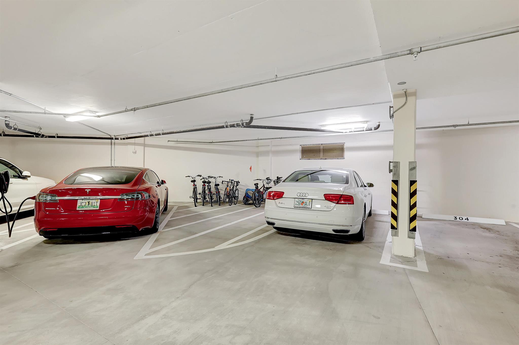 AZURE CONDO - Residential